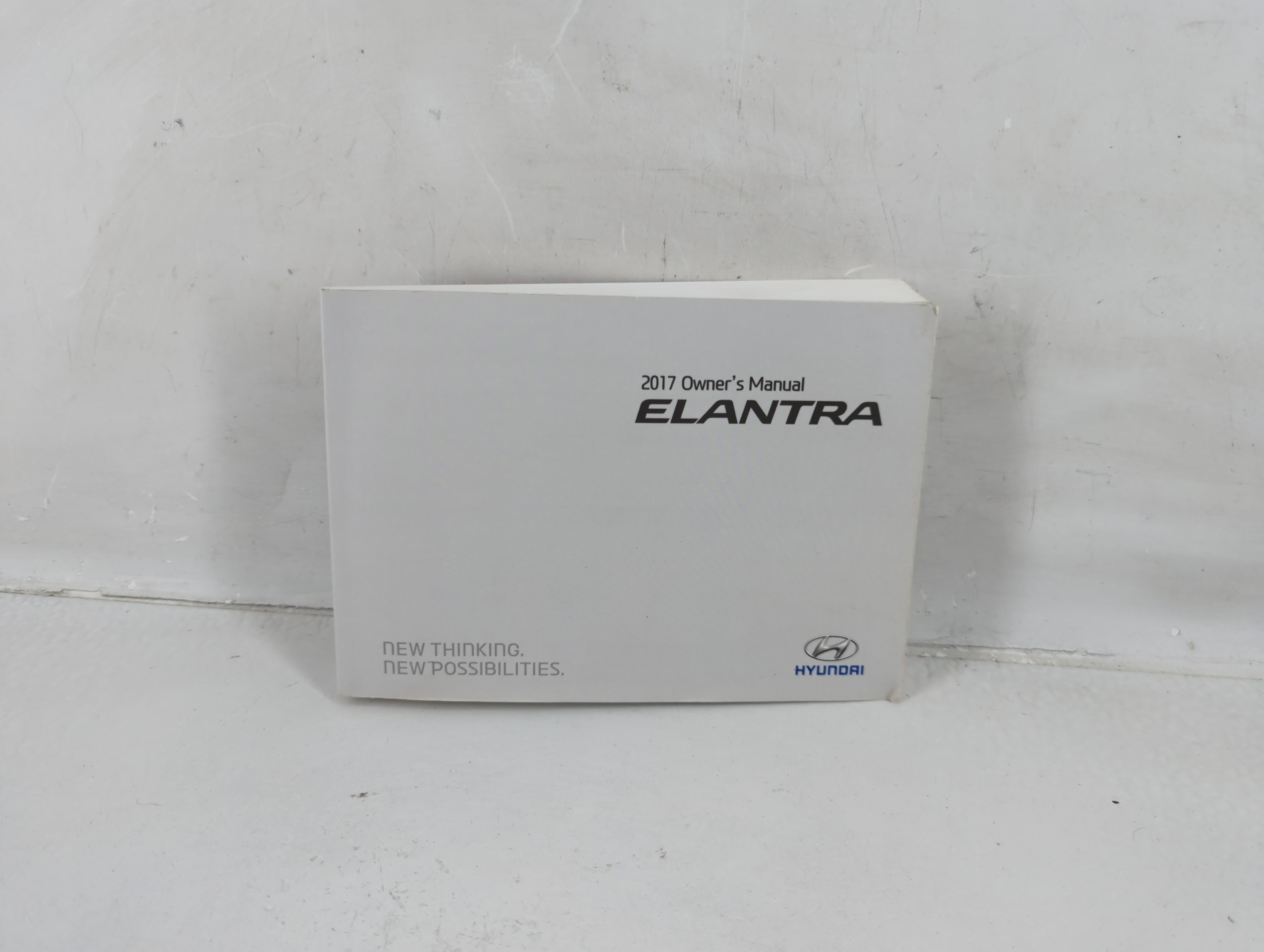 Picture of 2017 Hyundai Elantra Owners Manual Book Guide 1148872