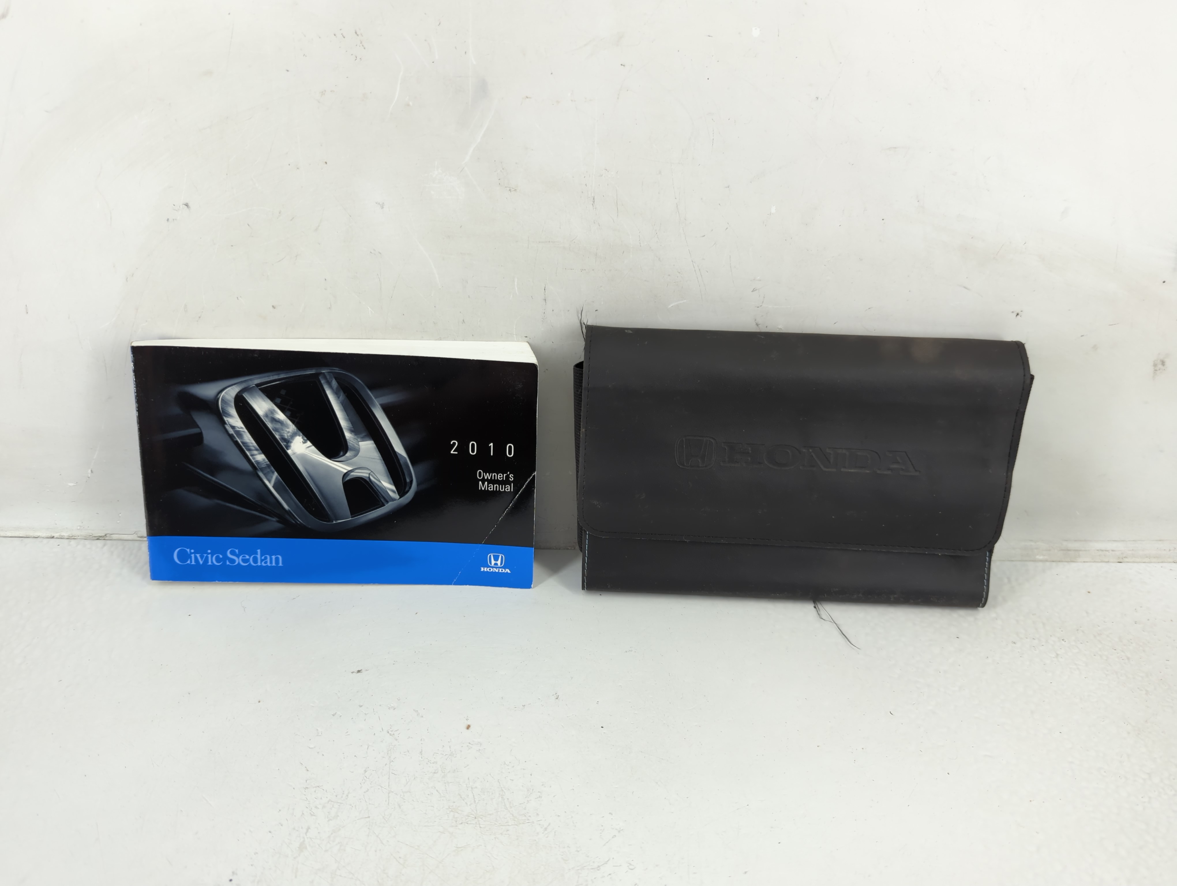 Picture of 2010 Honda Civic Owners Manual Book Guide 1148877