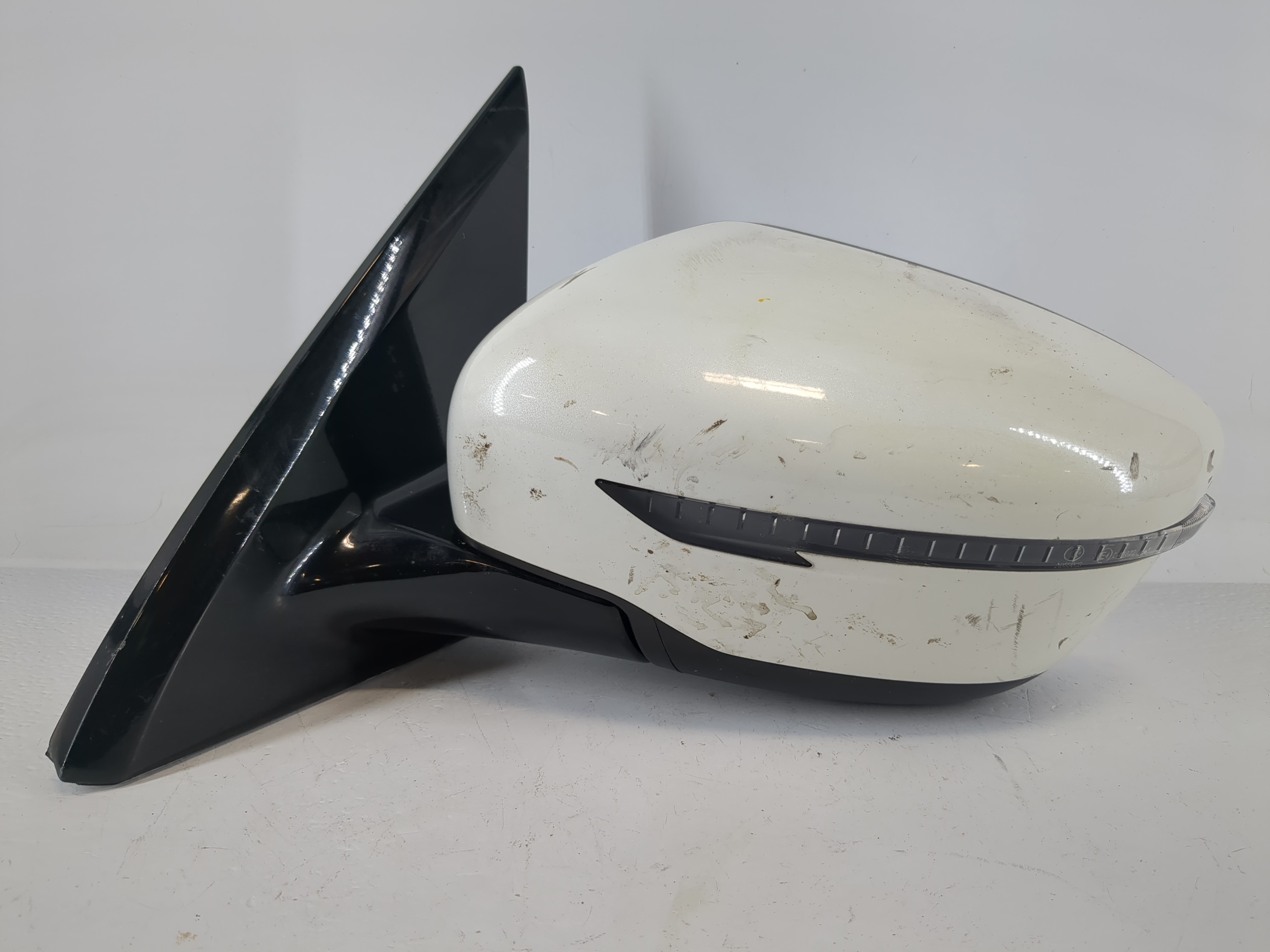 2018-2020 Nissan Pathfinder Driver Left Side View Power Door Mirror 1149021 - Oemusedautoparts1.com