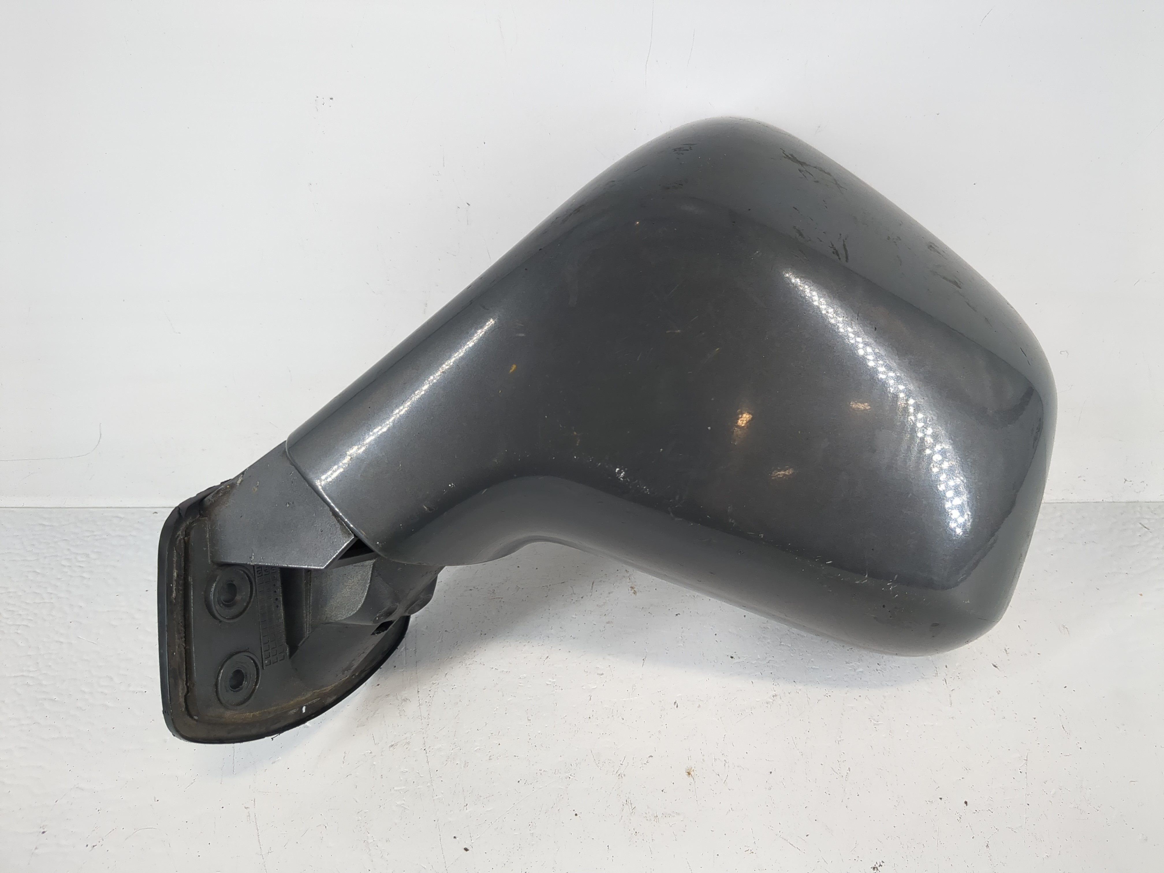 2008-2010 Saturn Vue Driver Left Side View Power Door Mirror Grey 1149027 - Oemusedautoparts1.com