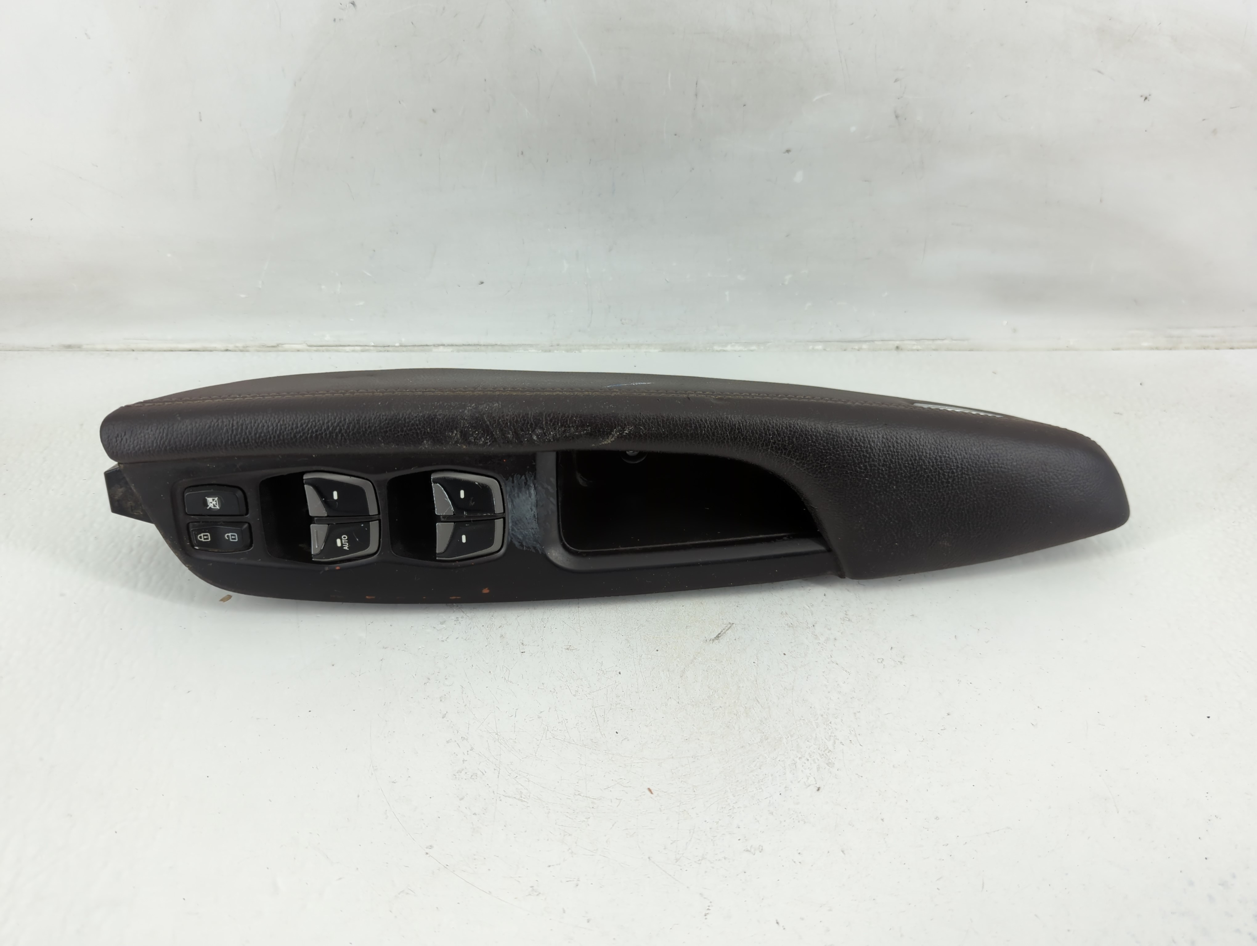 2013-2016 Hyundai Santa Fe Driver Left Door Master Power Window Switch 1149112 - Oemusedautoparts1.com