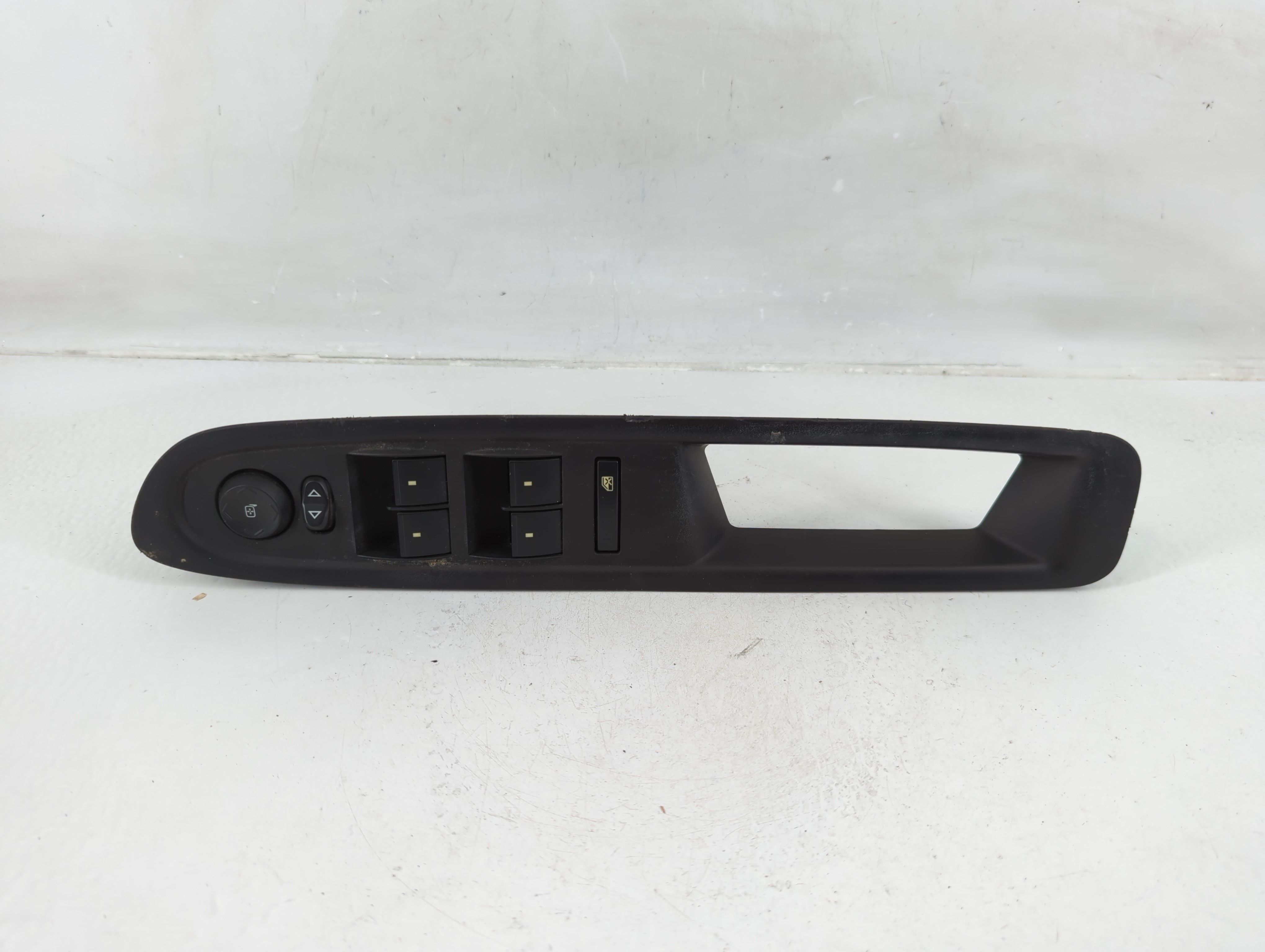 2009-2017 Chevrolet Traverse Driver Left Door Master Power Window Switch 1149113 - Oemusedautoparts1.com