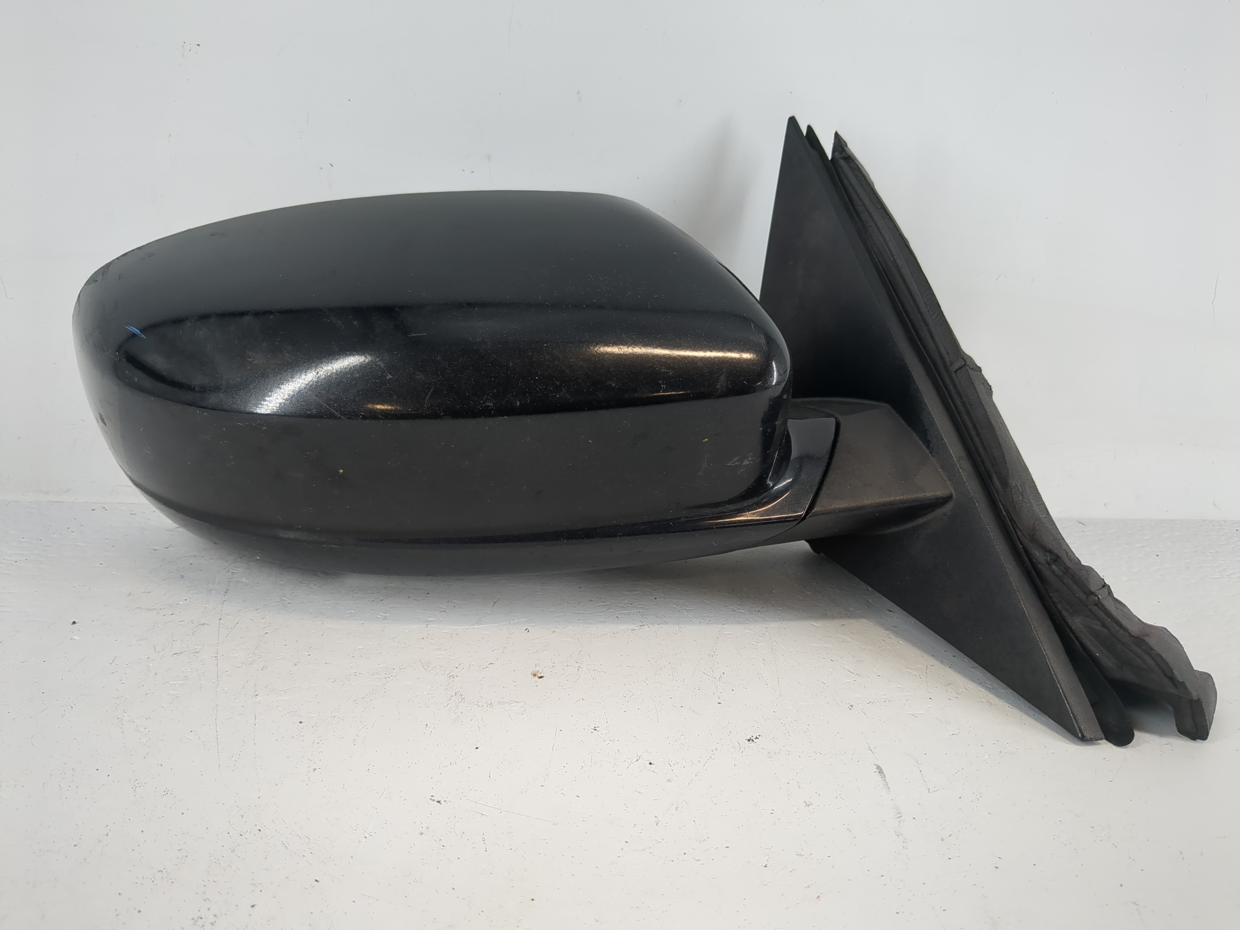 2011-2014 Chrysler 300 Passenger Right Side View Power Door Mirror Black 1149121 - Oemusedautoparts1.com
