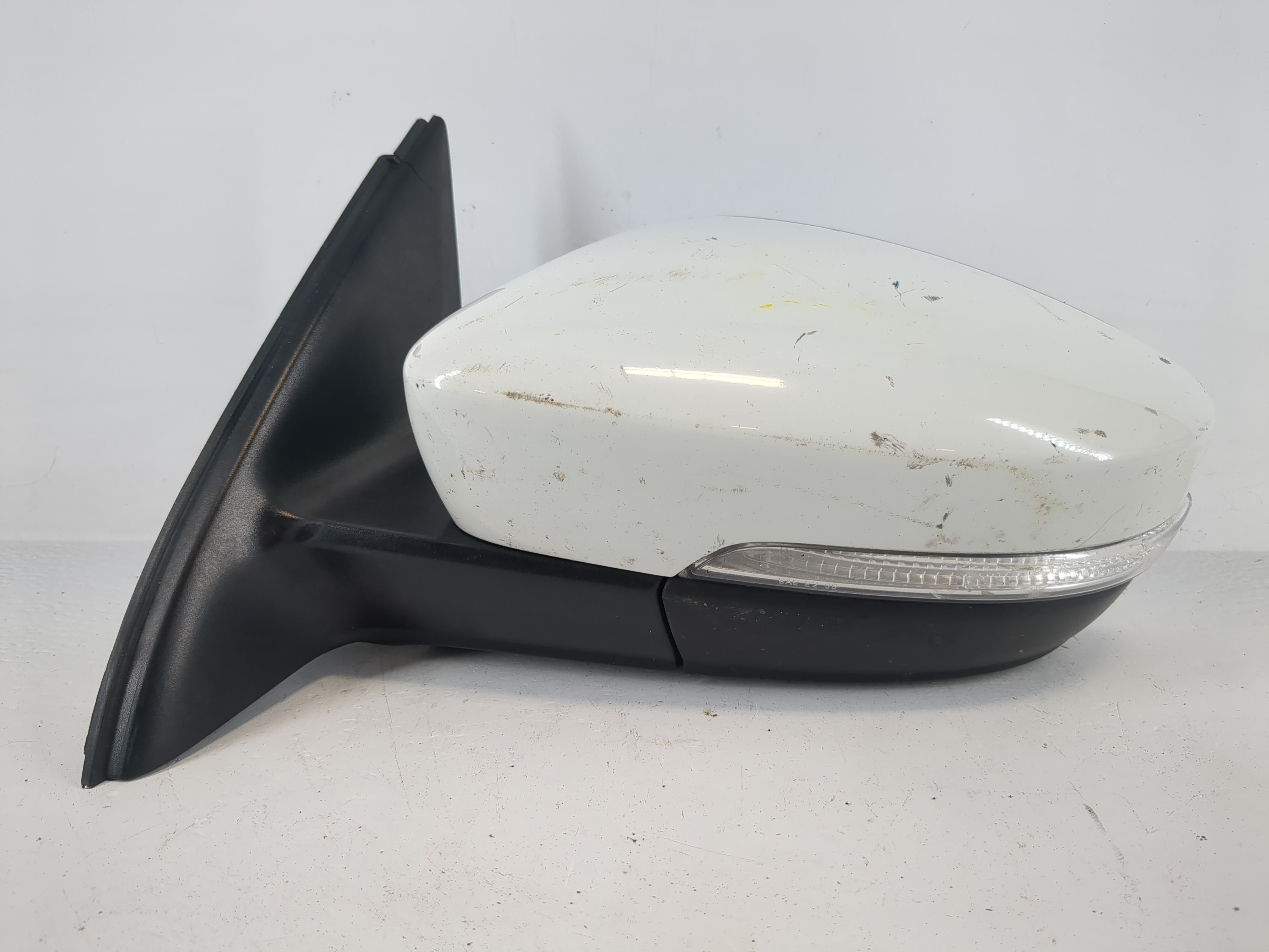 2011-2016 Volkswagen Jetta Driver Left Side View Power Door Mirror White 1149127 - Oemusedautoparts1.com