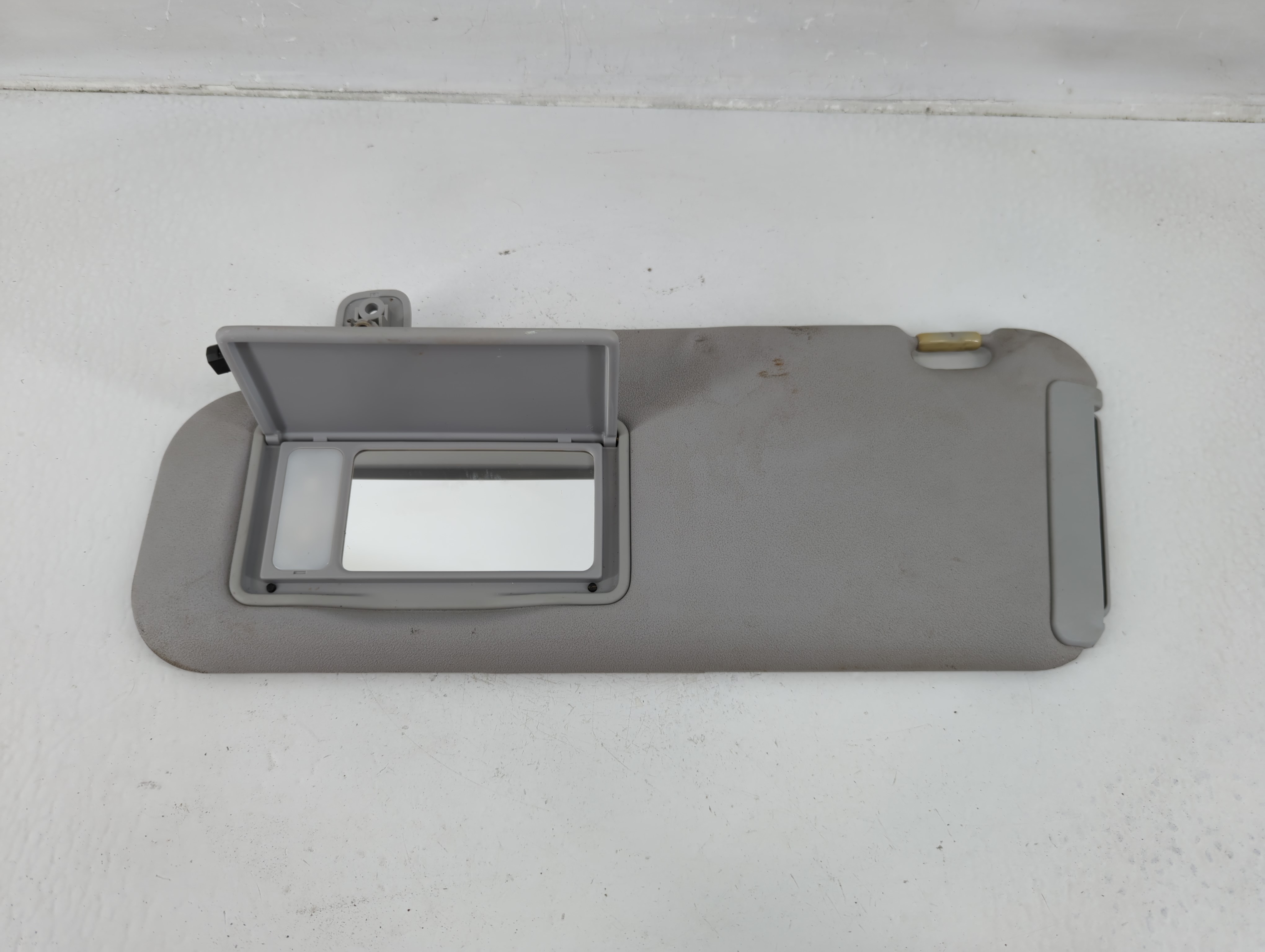 2007-2009 Mazda Cx-7 Driver Sun Visor Mirror Left Sunvisor Grey 1149138 - Oemusedautoparts1.com