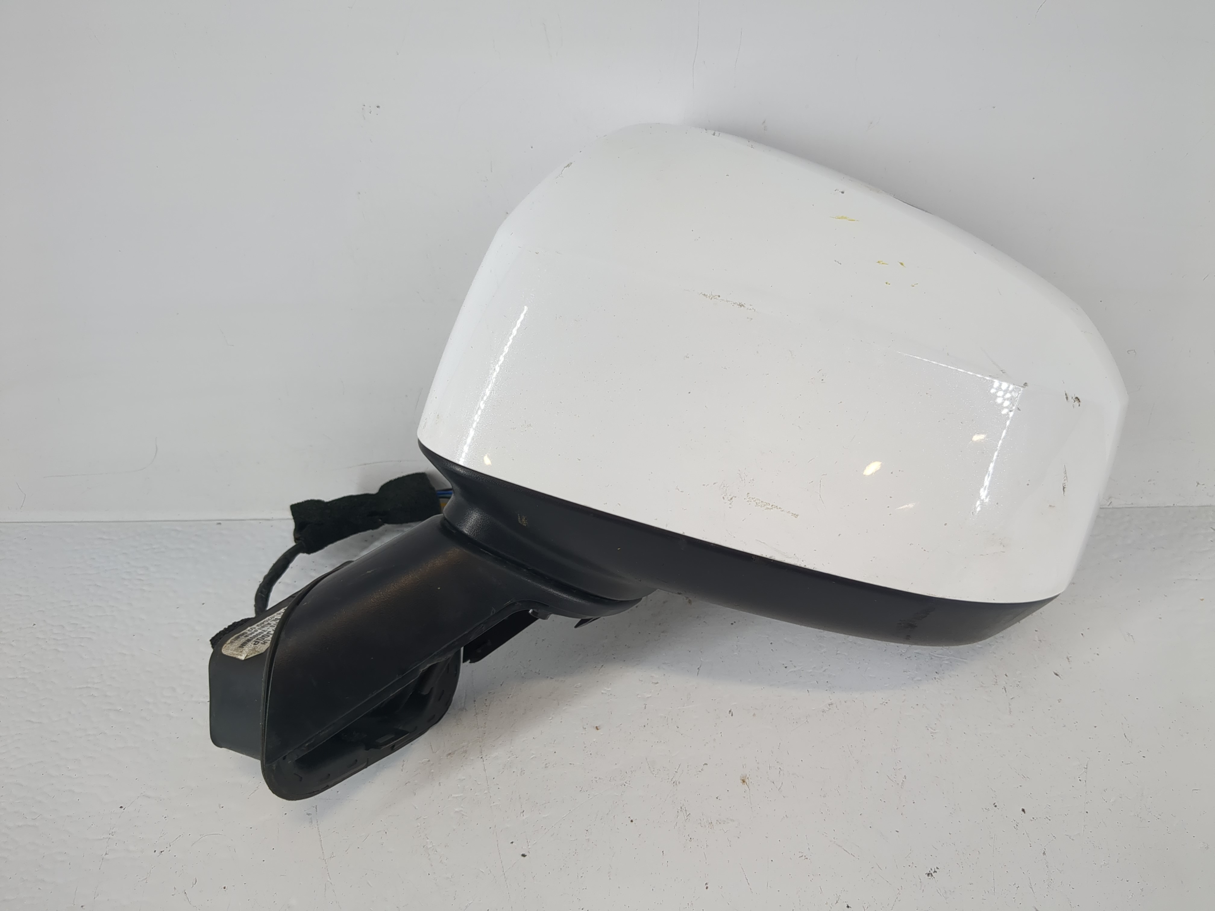 2024 Hyundai Santa Fe Driver Left Side View Power Door Mirror White 1149167 - Oemusedautoparts1.com