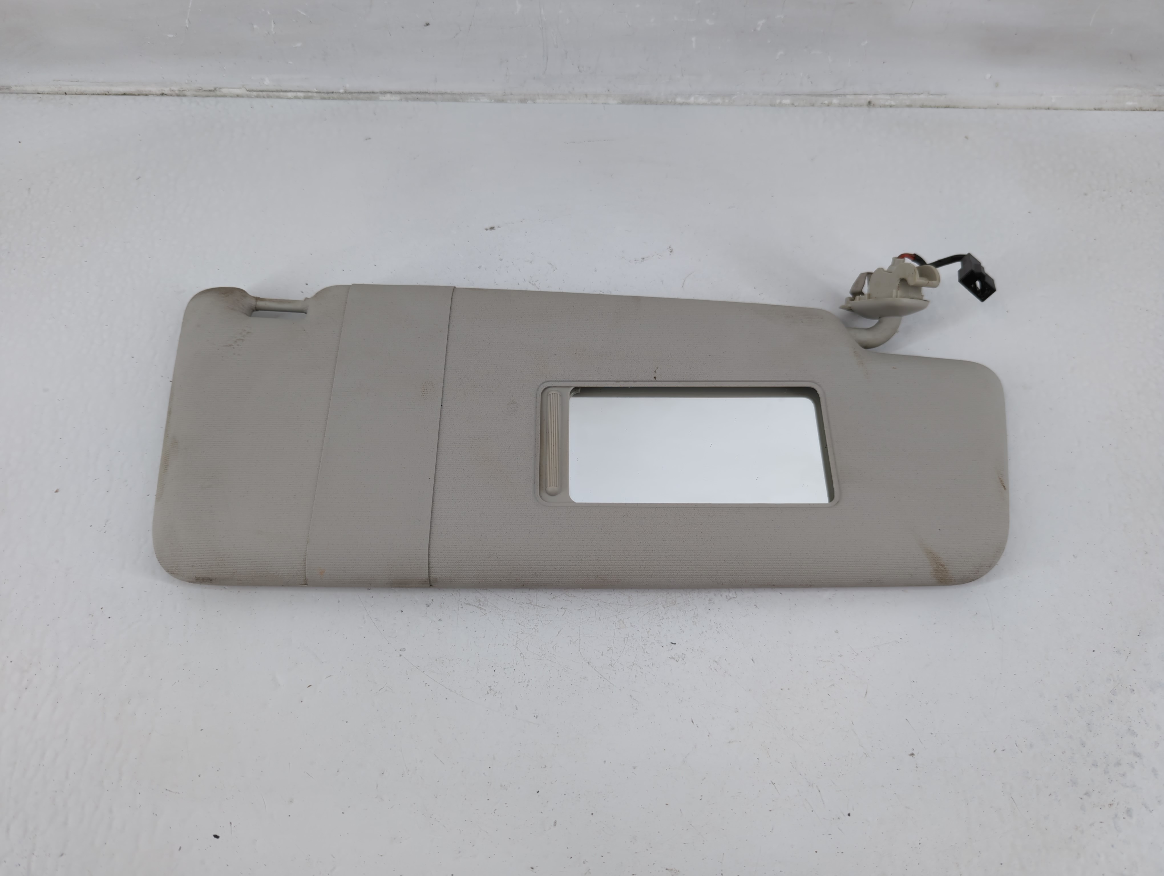 2012-2020 Volkswagen Passat Passenger Sun Visor Mirror Right Sunvisor 1149195 - Oemusedautoparts1.com