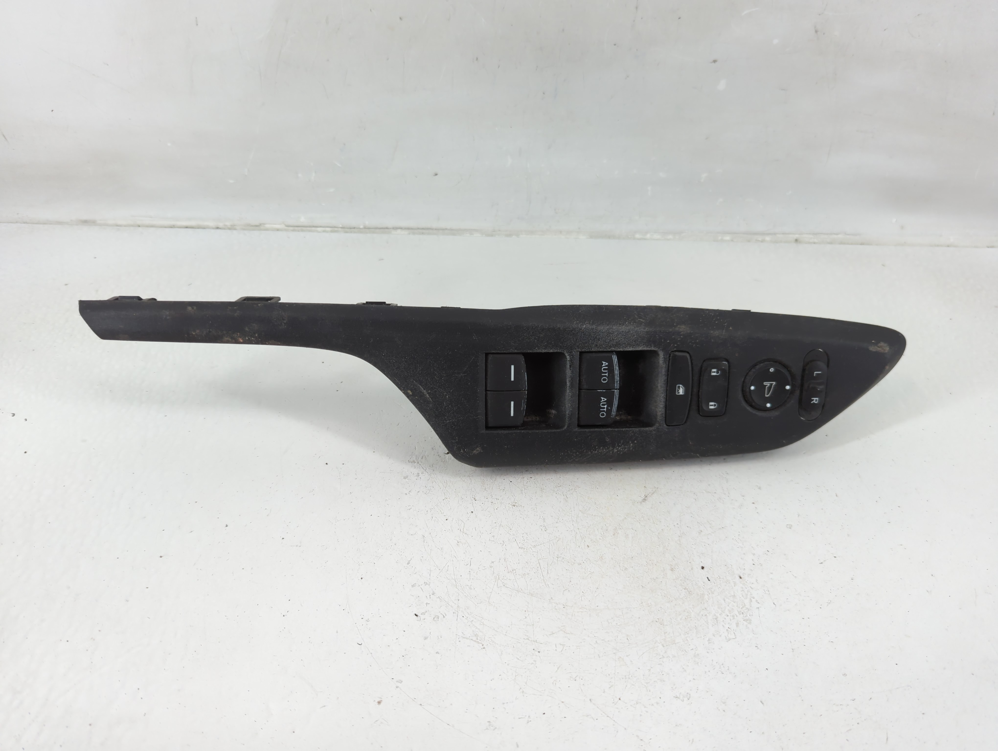 2016-2021 Honda Civic Driver Left Door Master Power Window Switch 1149213 - Oemusedautoparts1.com