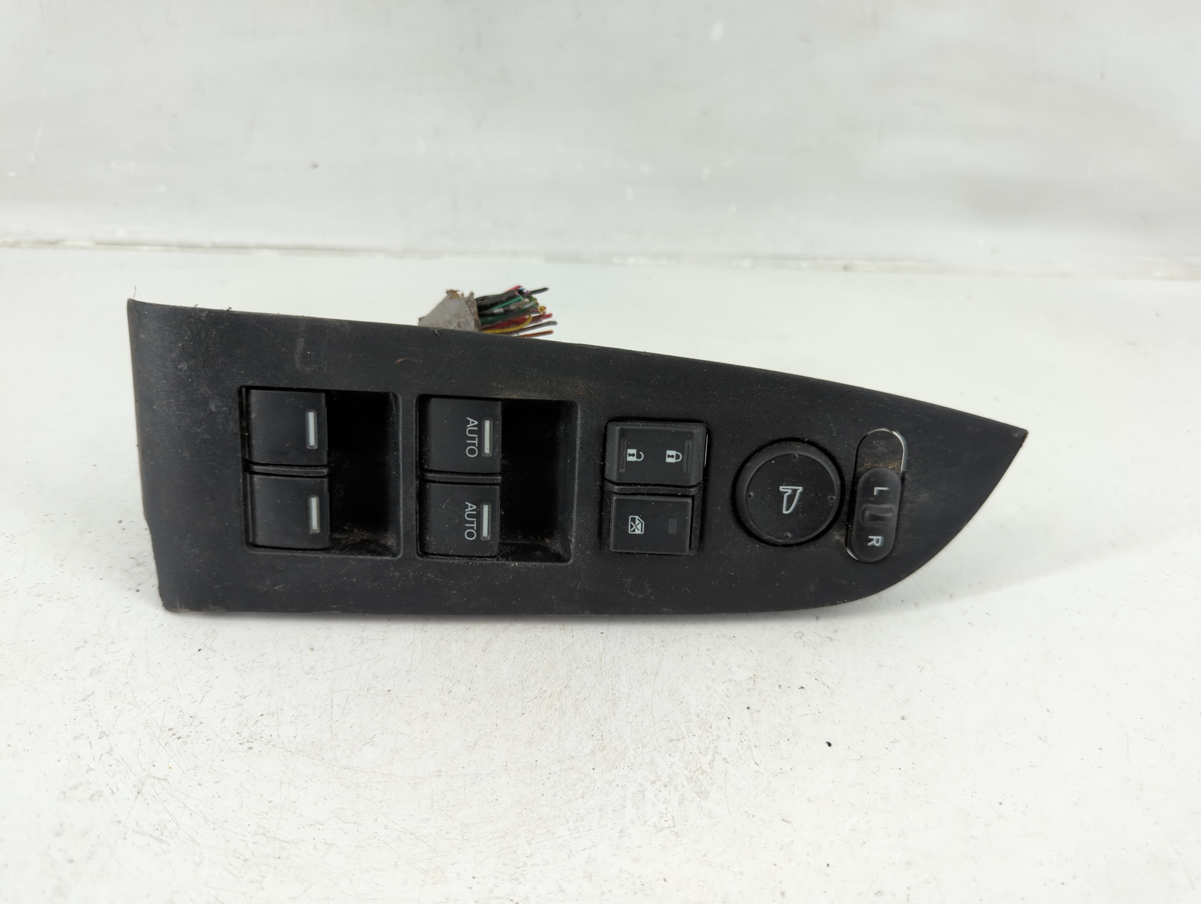 2014-2017 Honda Odyssey Driver Left Door Master Power Window Switch 1149303 - Oemusedautoparts1.com