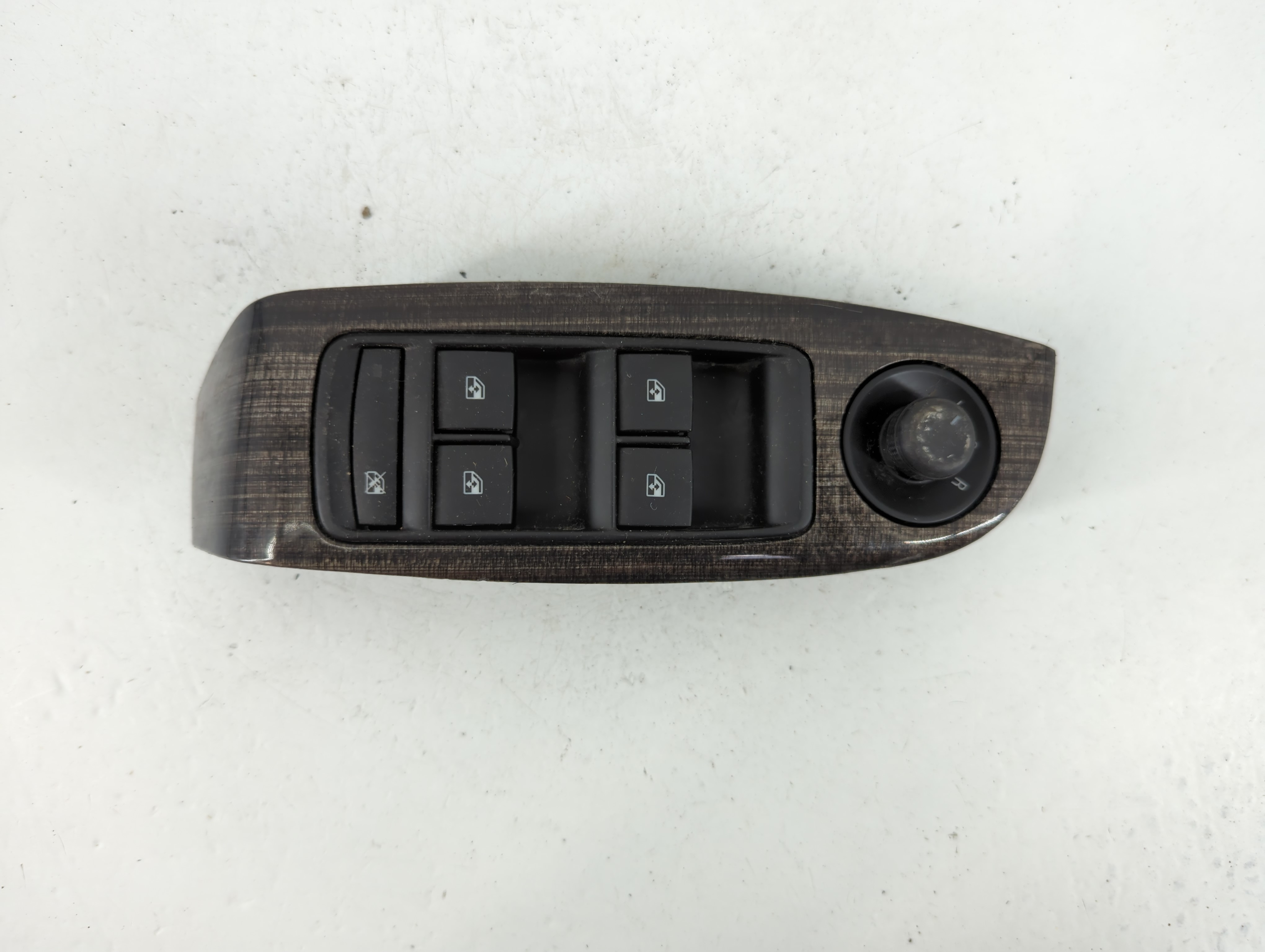 2014-2016 Chevrolet Malibu Driver Left Door Master Power Window Switch 1149304 - Oemusedautoparts1.com
