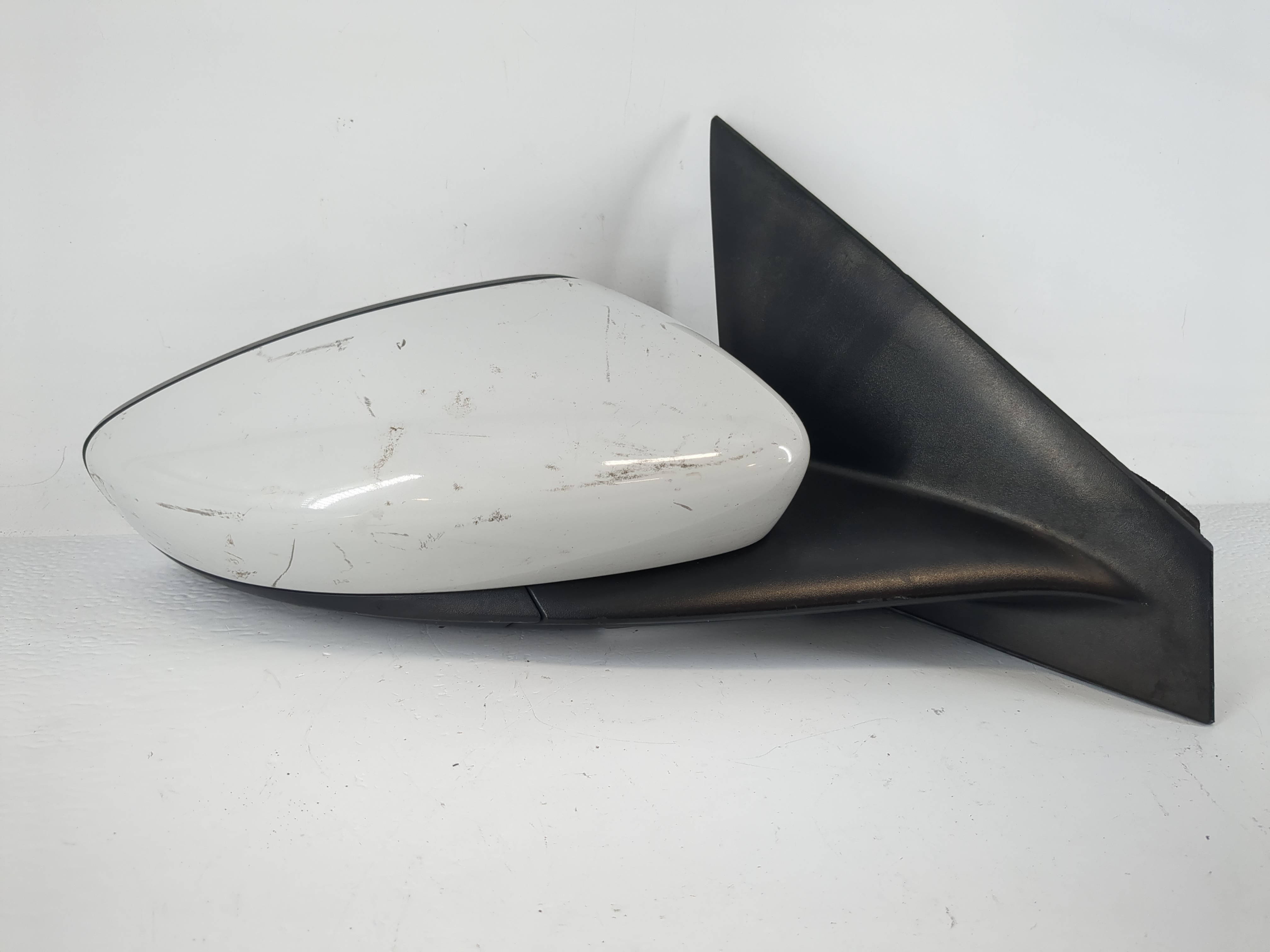 2015-2017 Chrysler 200 Passenger Right Side View Power Door Mirror White 1149334 - Oemusedautoparts1.com