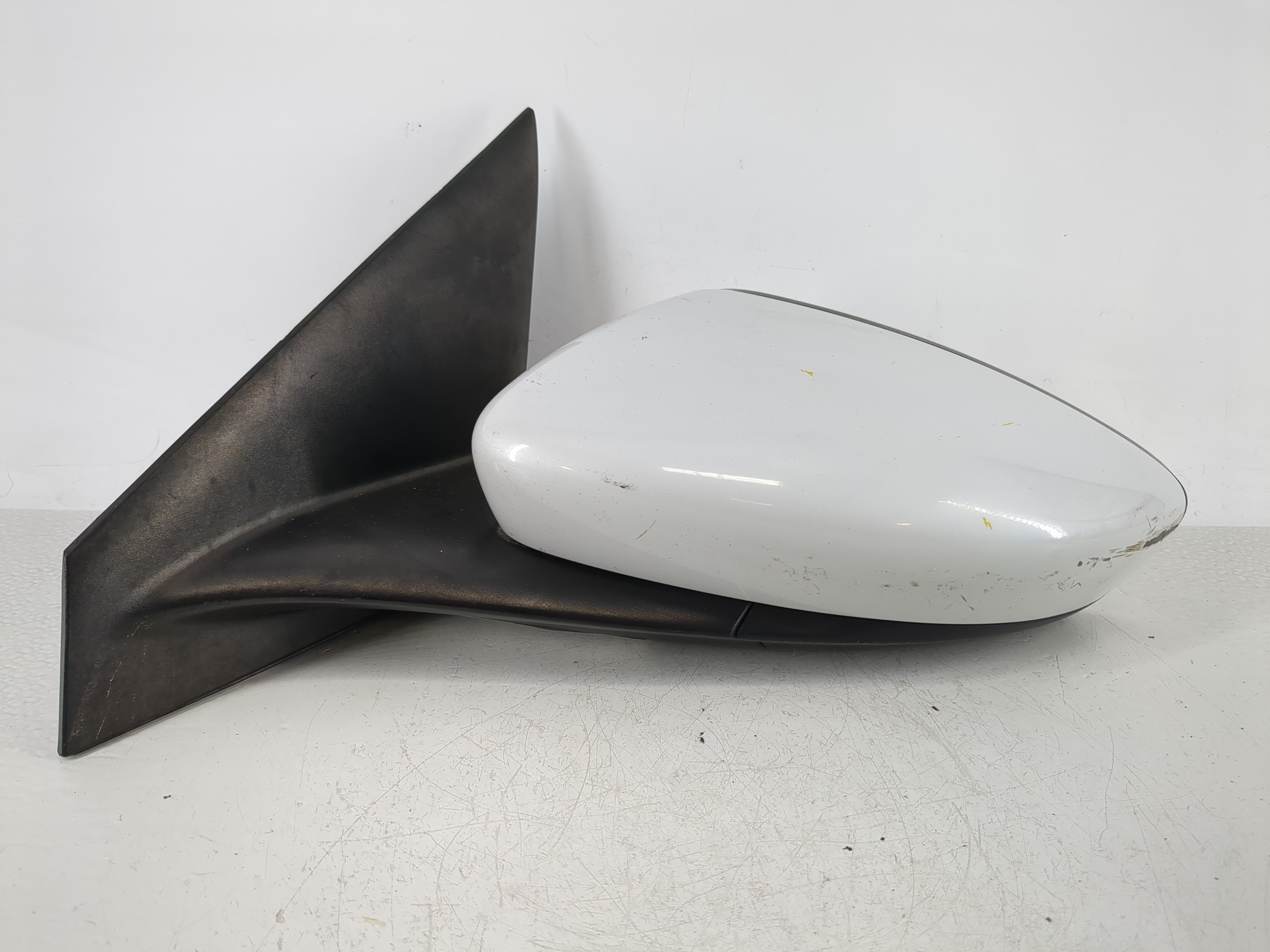 2015-2017 Chrysler 200 Driver Left Side View Power Door Mirror White 1149351 - Oemusedautoparts1.com