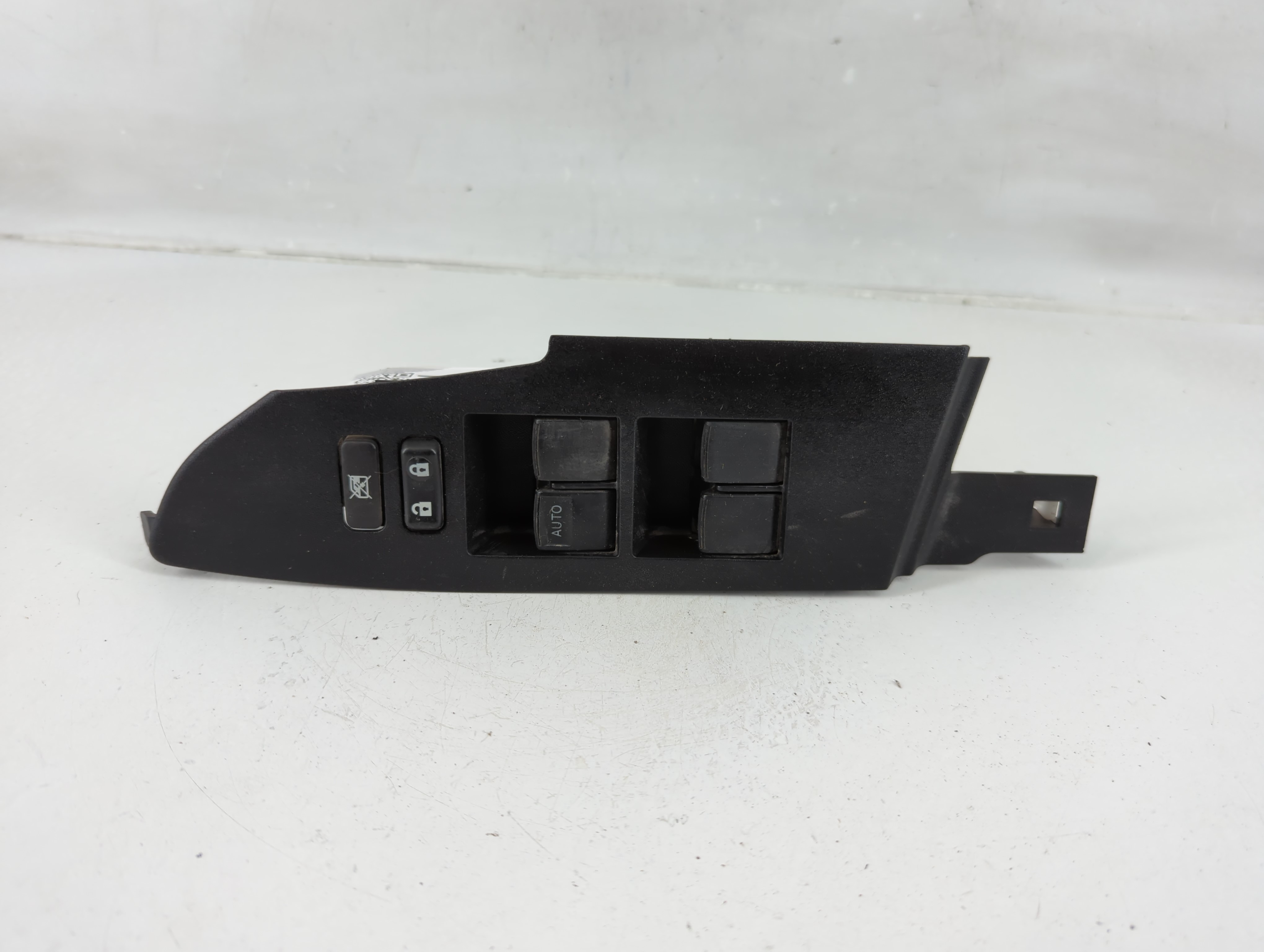 2014-2019 Toyota Corolla Driver Left Door Master Power Window Switch 1149362 - Oemusedautoparts1.com