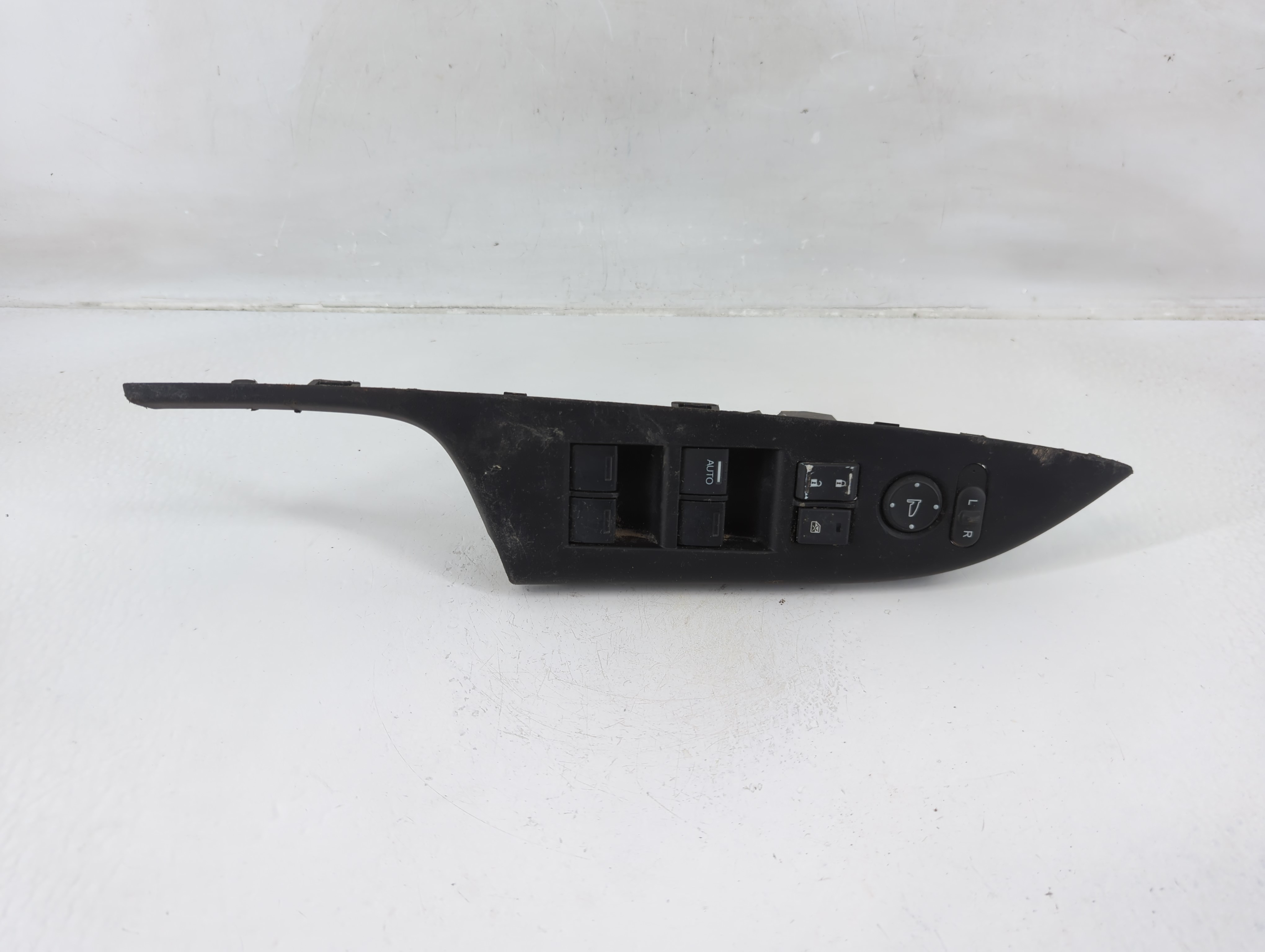 2013-2017 Honda Accord Driver Left Door Master Power Window Switch 1149371 - Oemusedautoparts1.com
