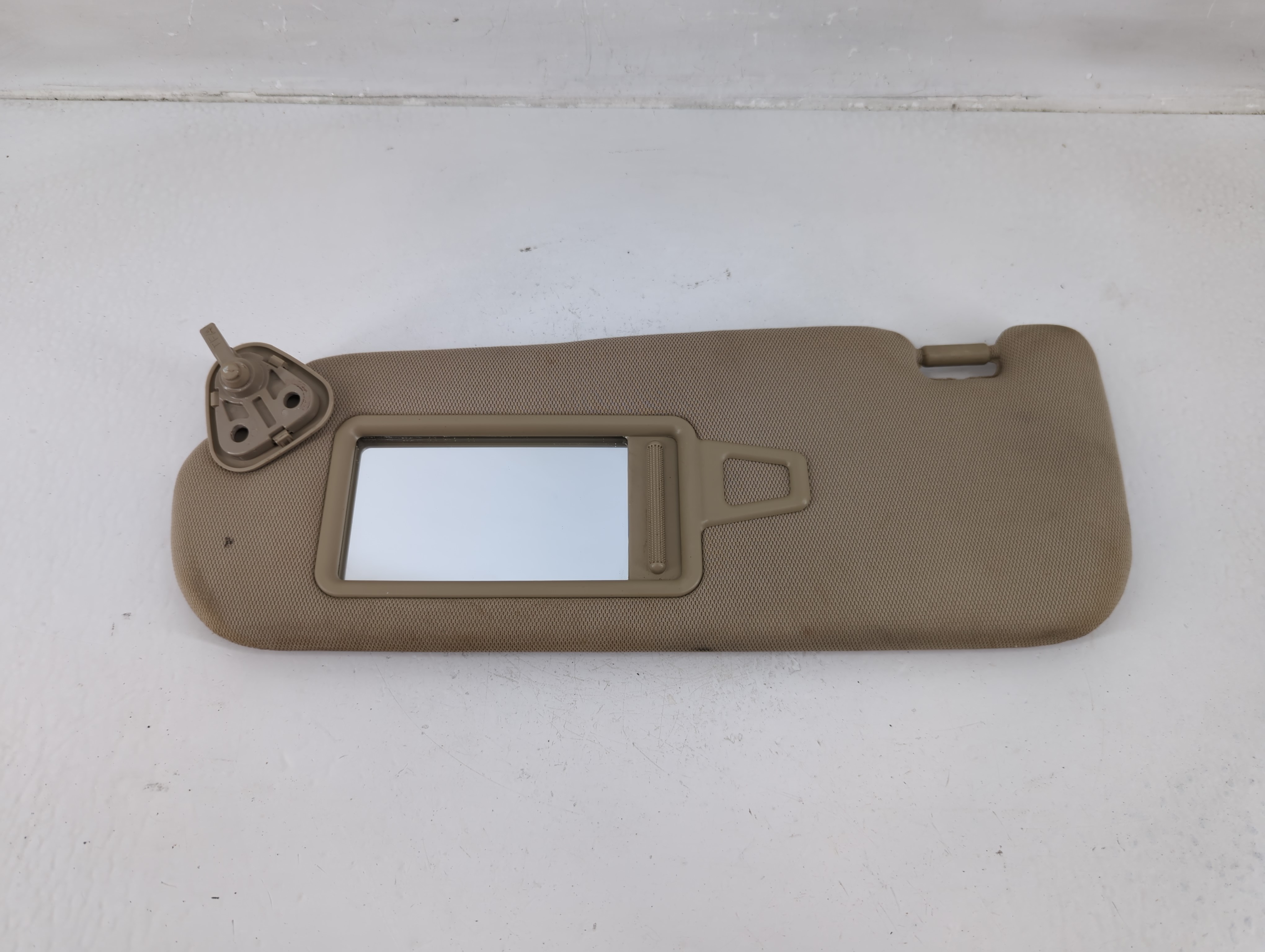 2011-2016 Kia Optima Passenger Sun Visor Mirror Right Sunvisor Tan 1149398 - Oemusedautoparts1.com