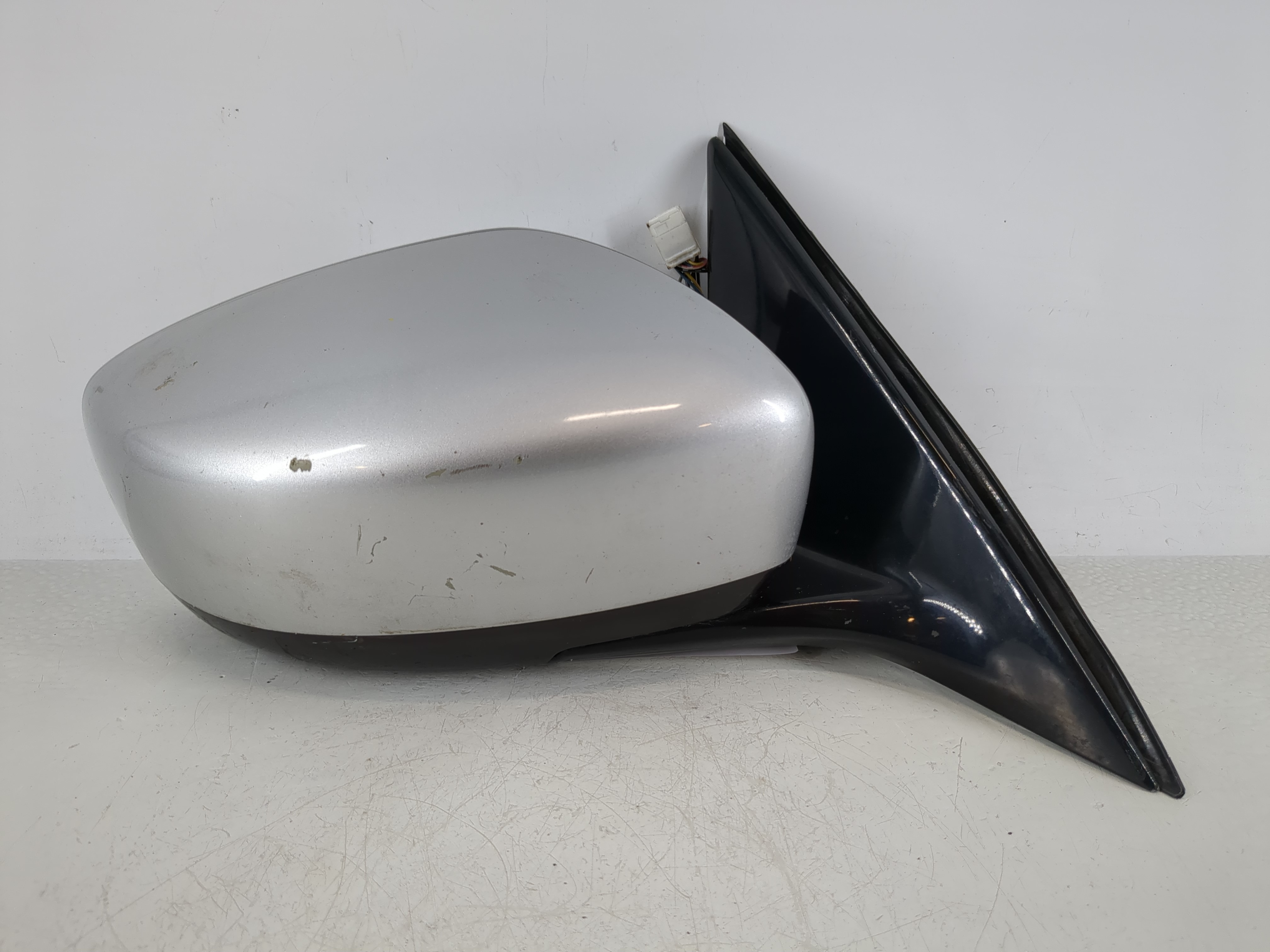 2009-2013 Infiniti G37 Passenger Right Side View Power Door Mirror 1149424 - Oemusedautoparts1.com