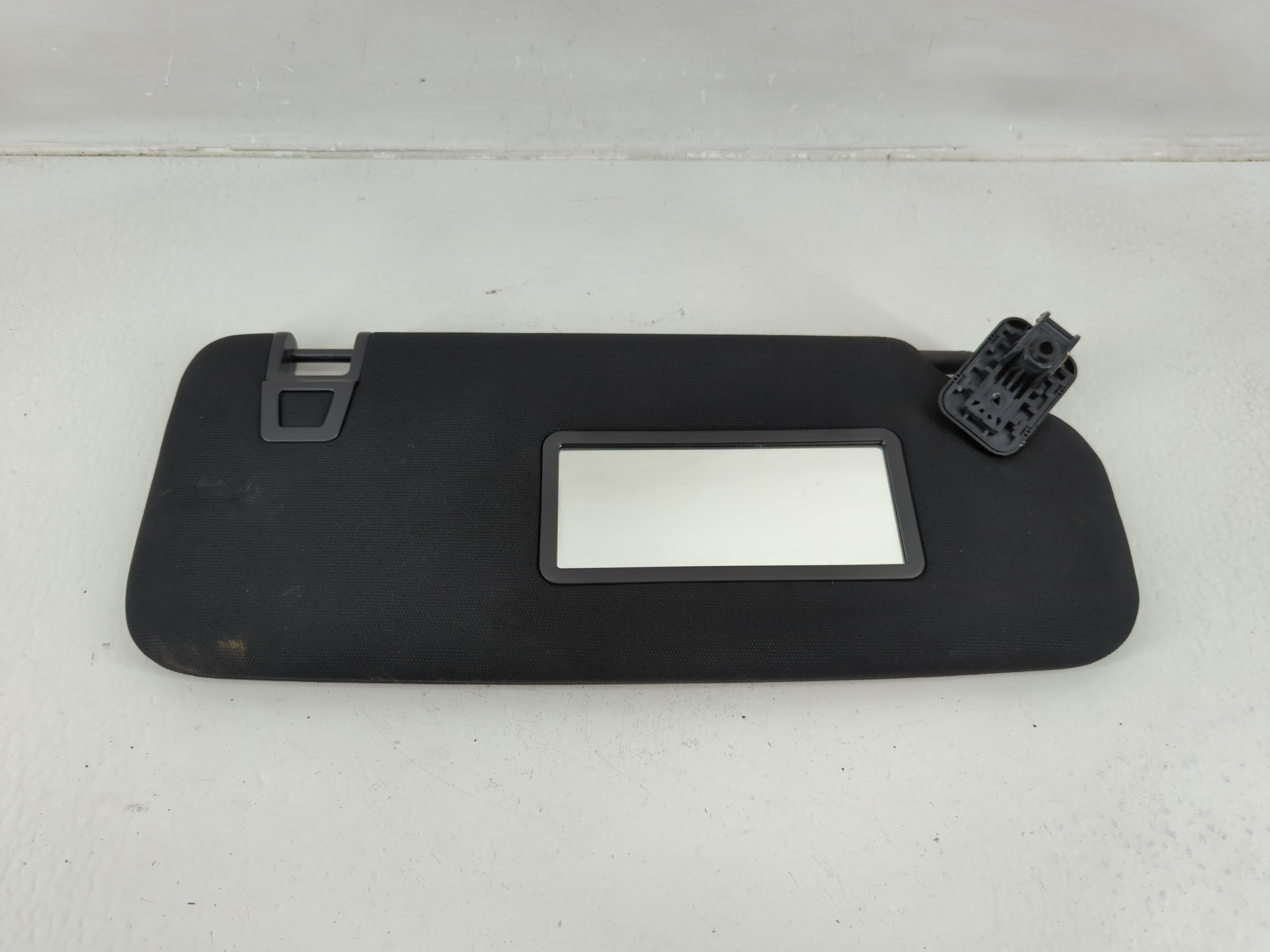 Picture of 2021 Ford Explorer Passenger Sun Visor Mirror Right Sunvisor Black 1149429