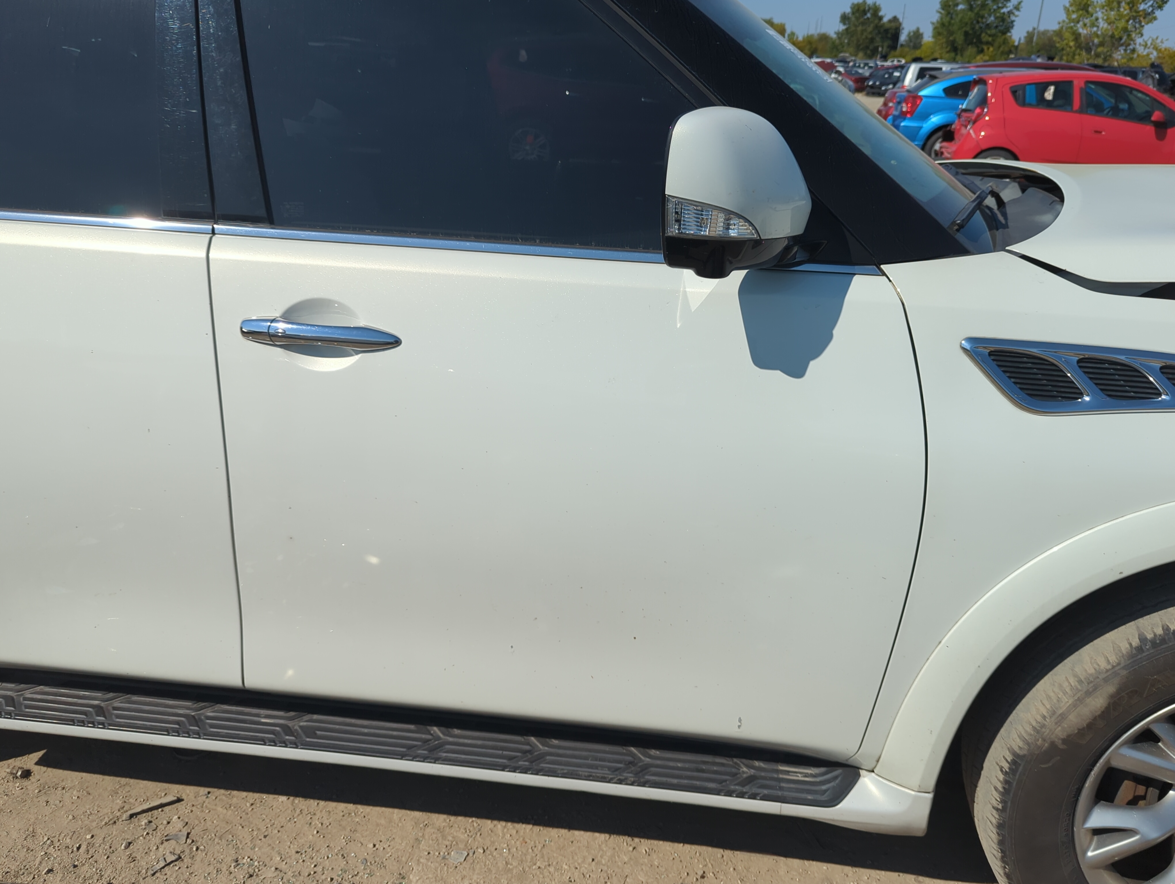 2011-2013 Infiniti Qx56 Passenger Front Door Oem 1149570 - Oemusedautoparts1.com
