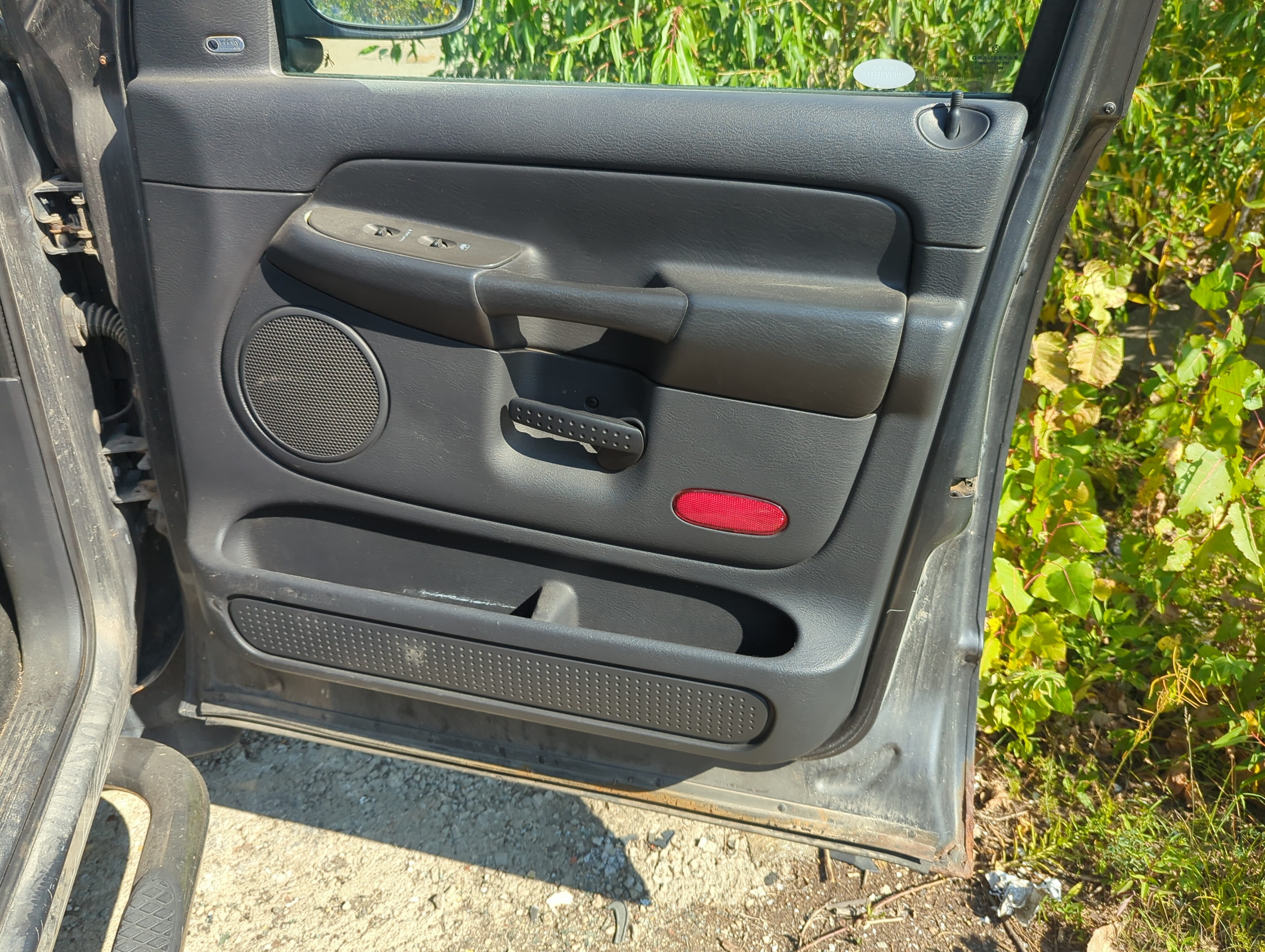 2002-2005 Dodge Ram 1500 Passenger Front Seat Oem 1149697 - Oemusedautoparts1.com