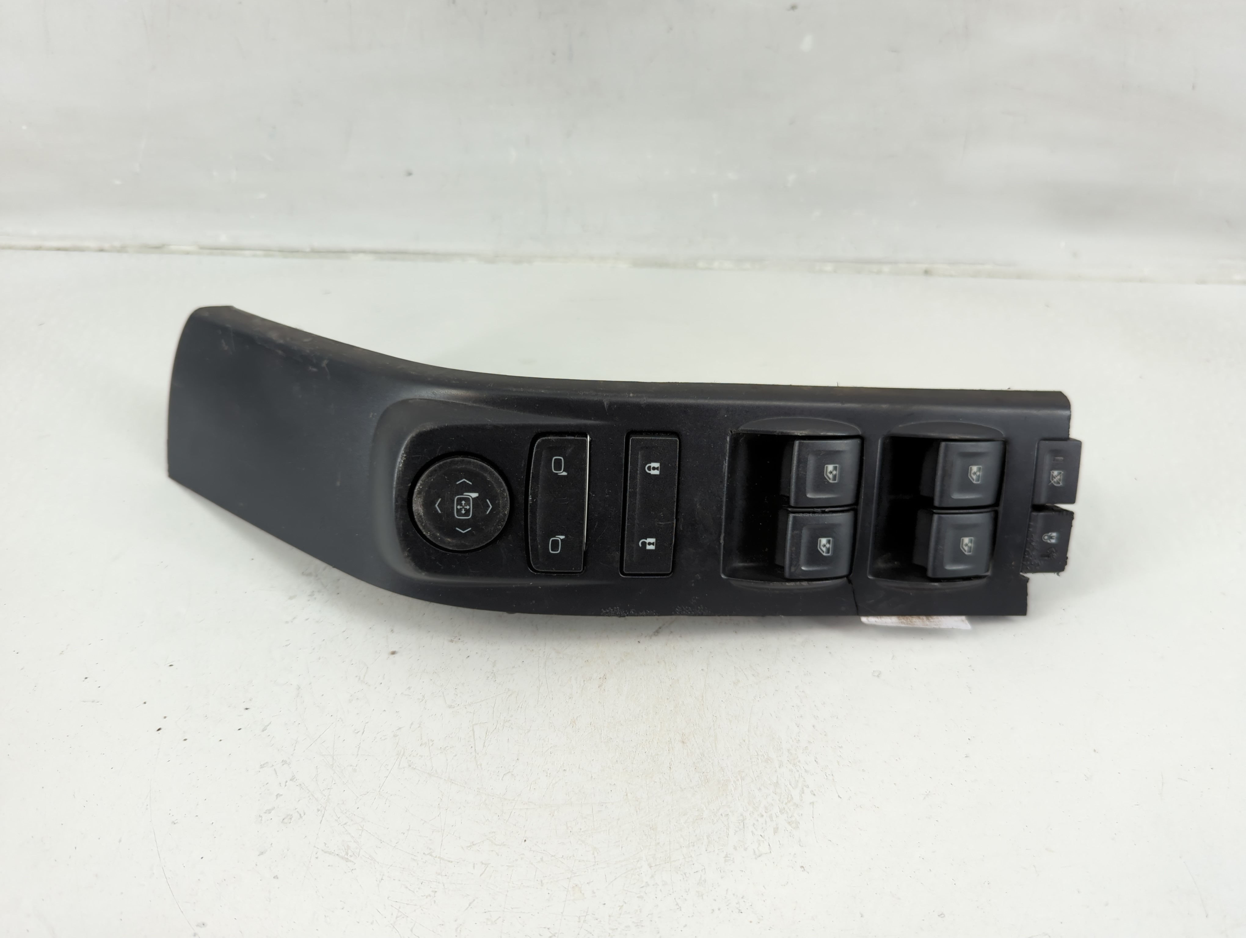 2014 Chevrolet Silverado 1500 Driver Left Door Master Power Window Switch 1150033 - Oemusedautoparts1.com