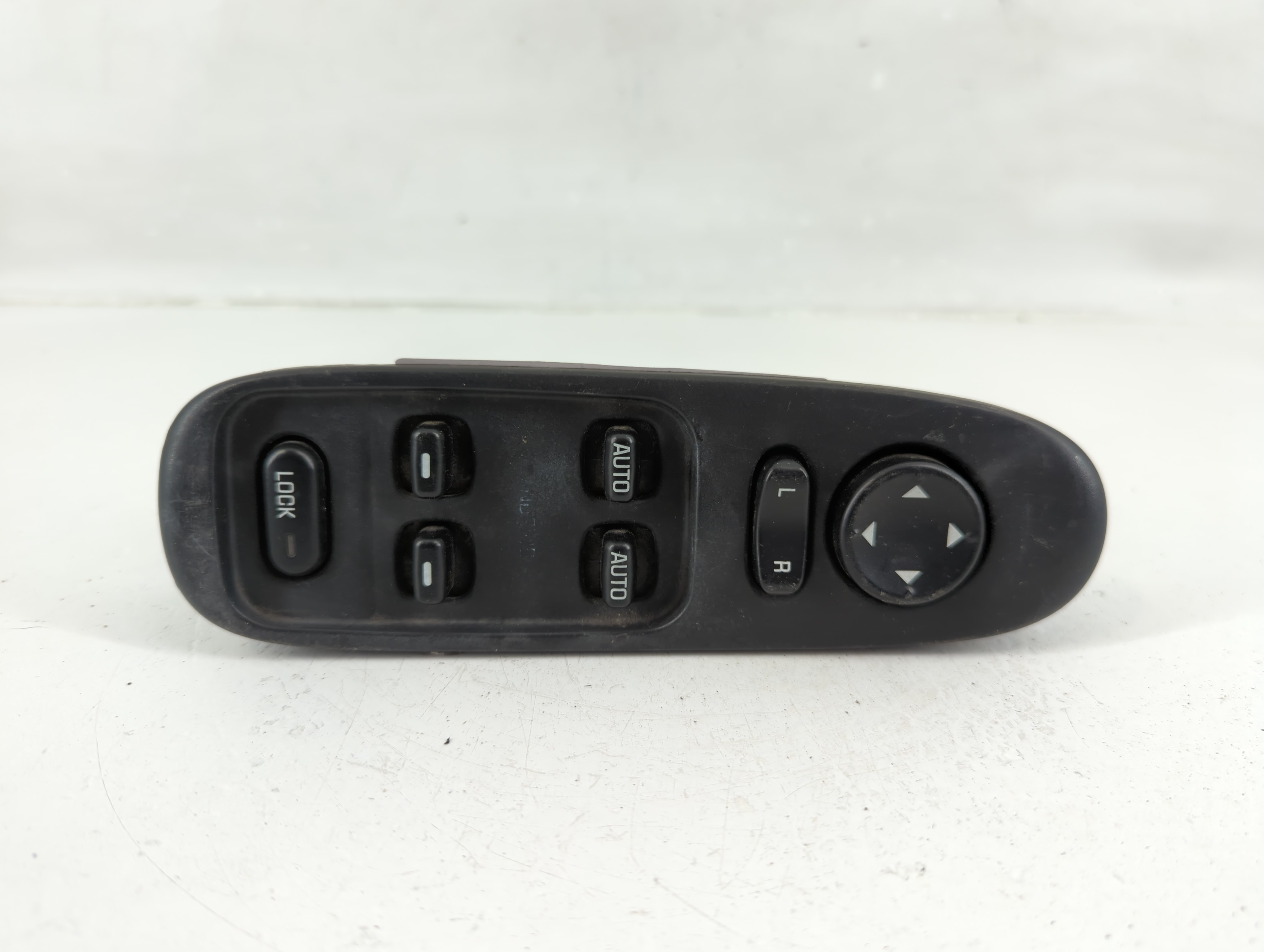 2000-2005 Buick Lesabre Driver Left Door Master Power Window Switch 1150036 - Oemusedautoparts1.com