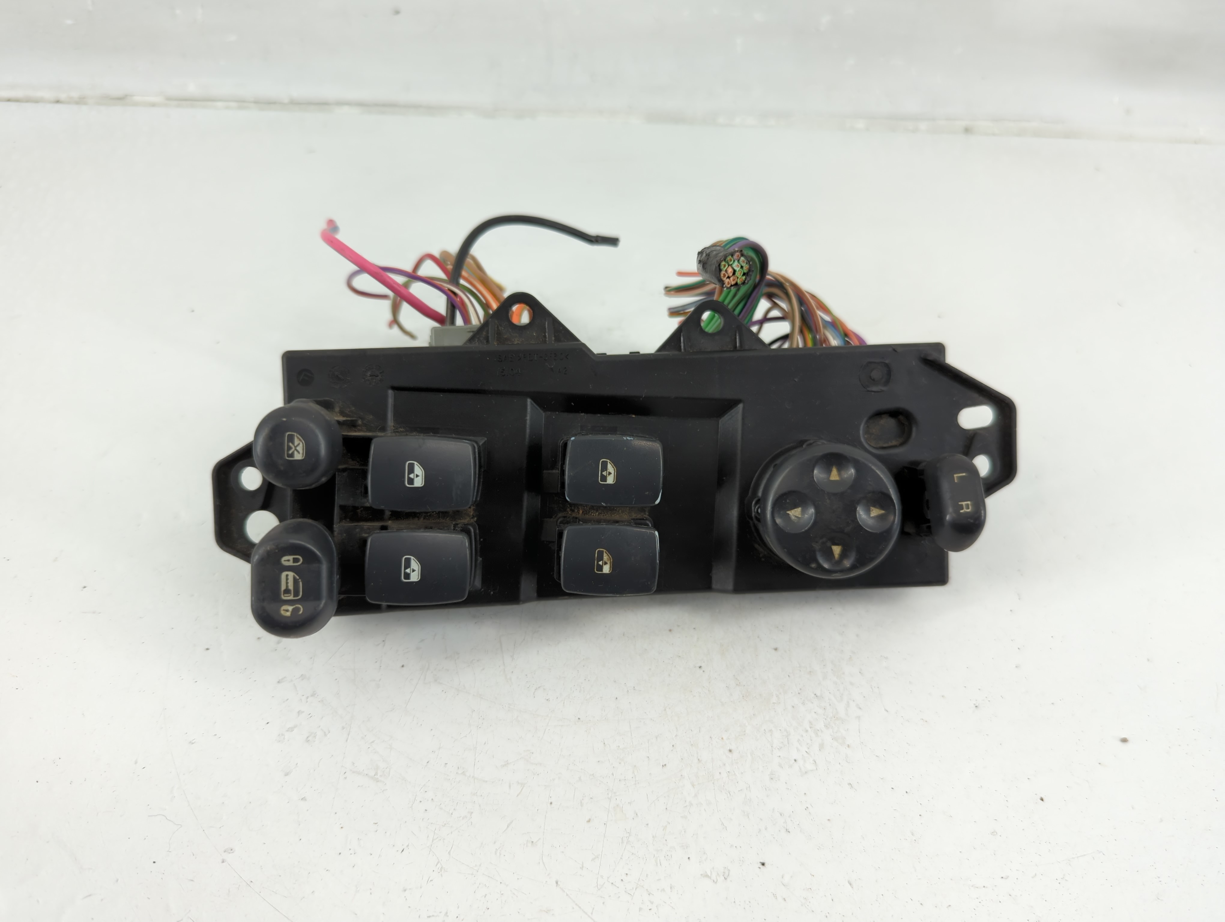 Picture of 2004-2006 Chrysler Pacifica Driver Left Door Master Power Window Switch 1150037