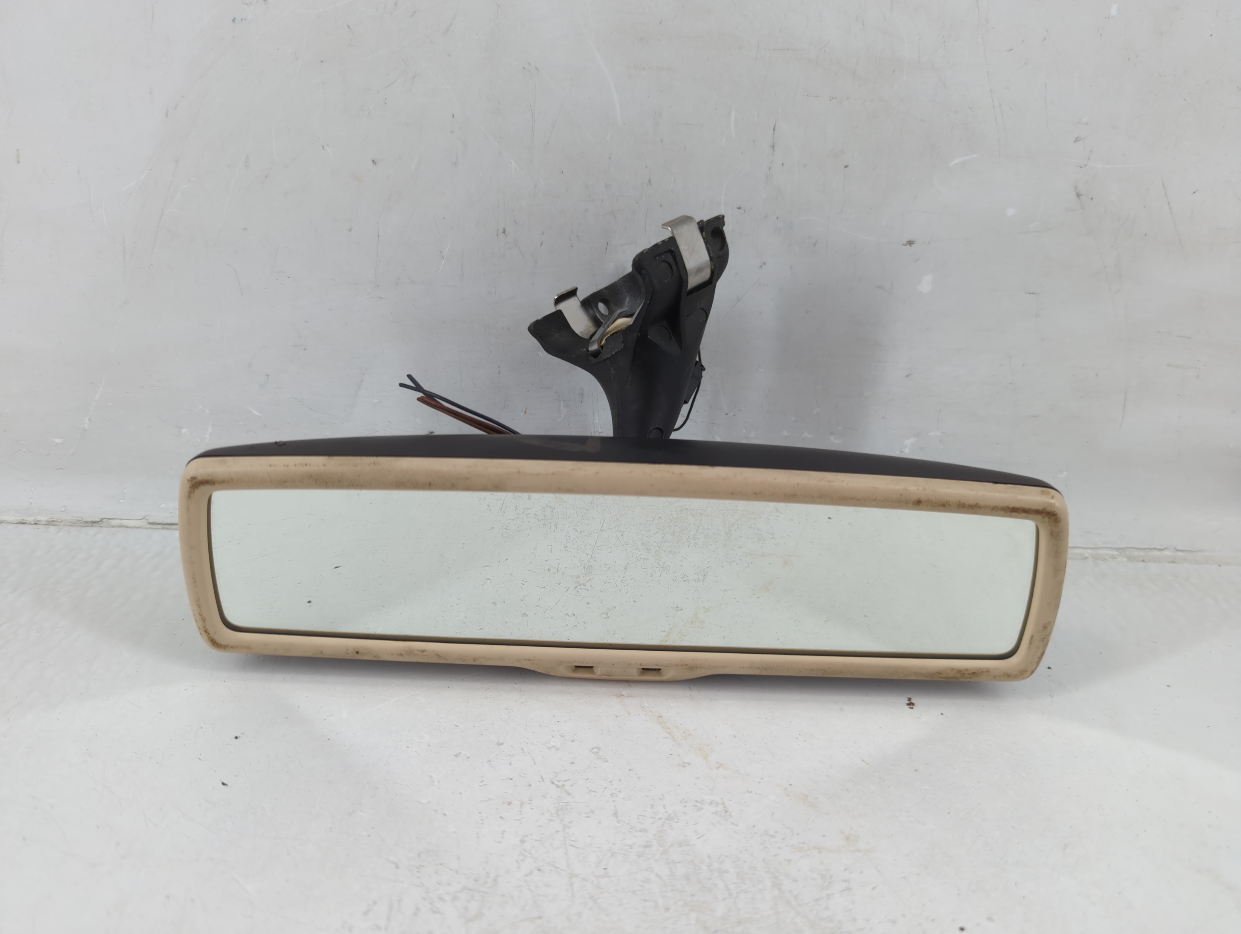 2009-2012 Volkswagen Cc Interior Rear View Mirror Oem 1150253 - Oemusedautoparts1.com