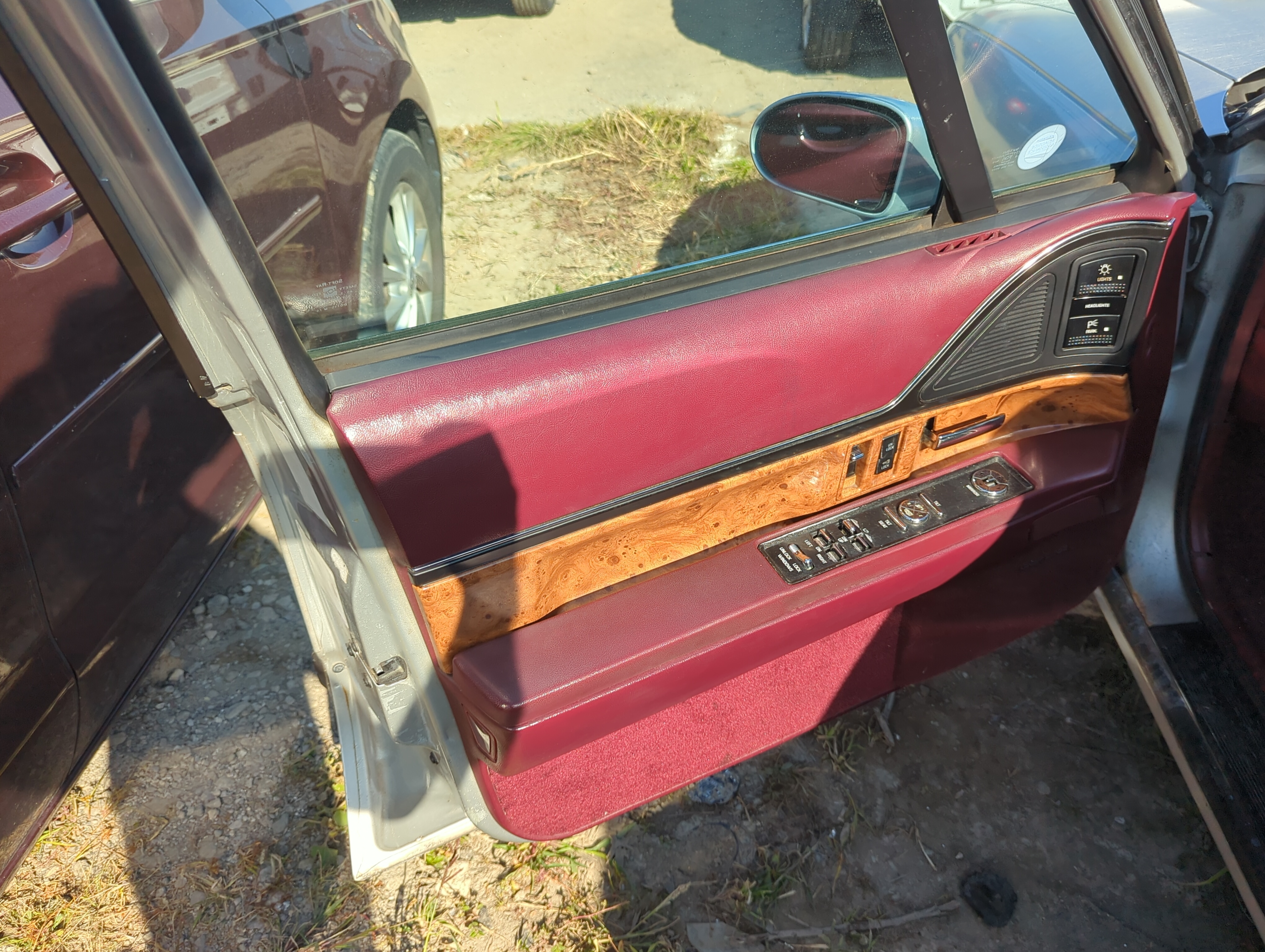 1992 Buick Lesabre Front Left Driver Interior Door Panel Trim 1150398 - Oemusedautoparts1.com