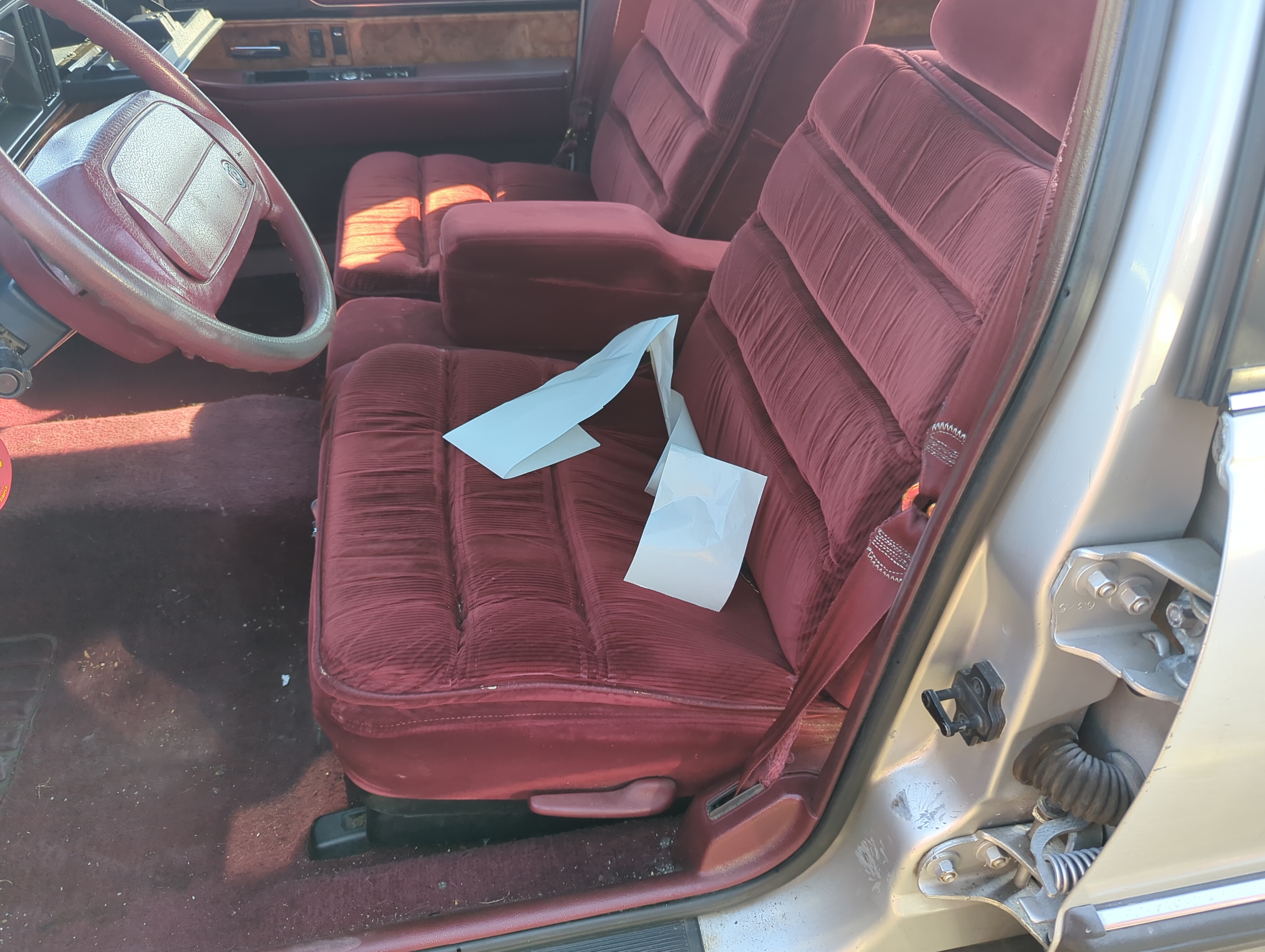 Picture of 1992 Buick Lesabre Driver Front Seat Oem 1150408