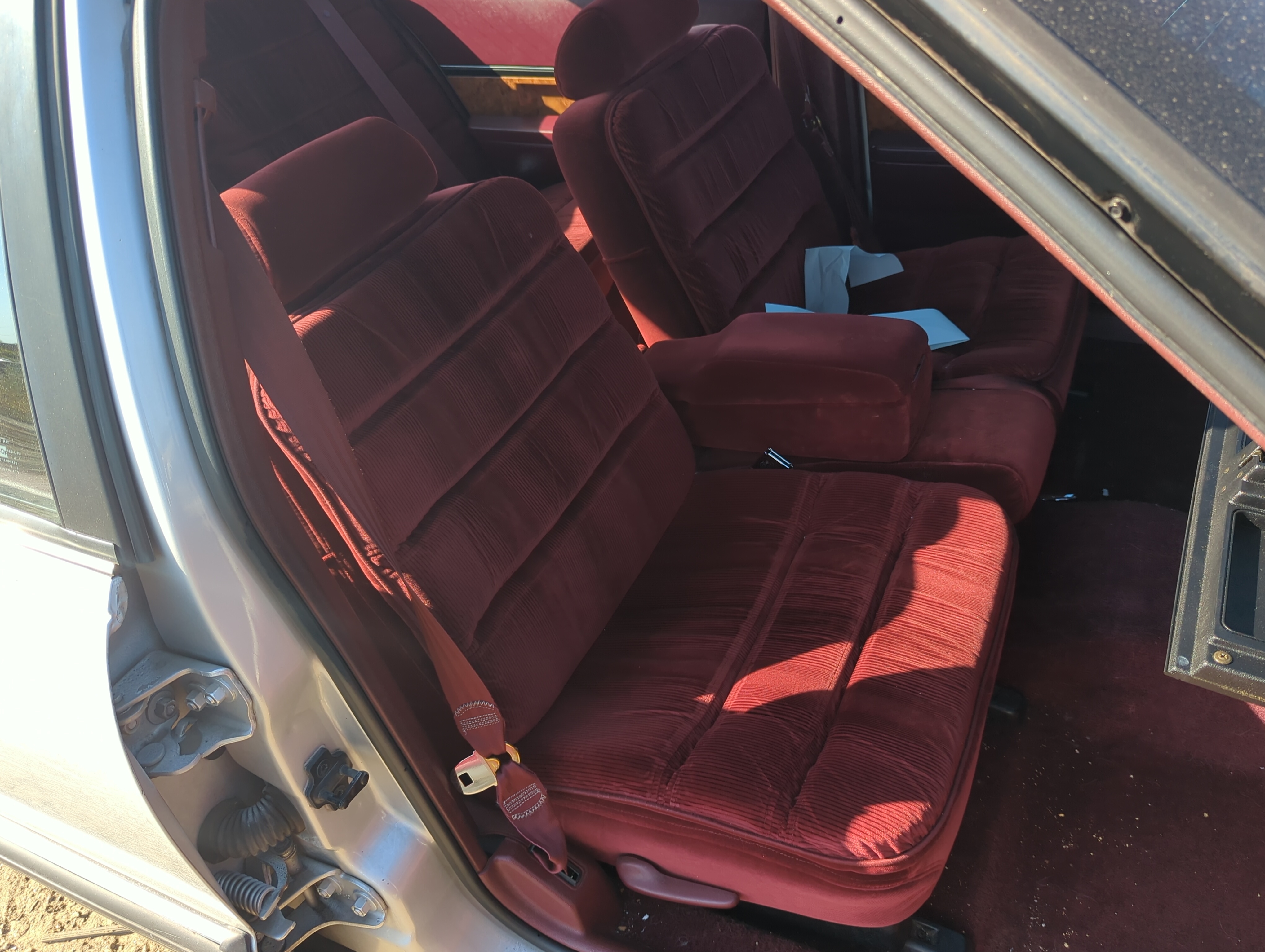 Picture of 1992 Buick Lesabre Passenger Front Seat Oem 1150409