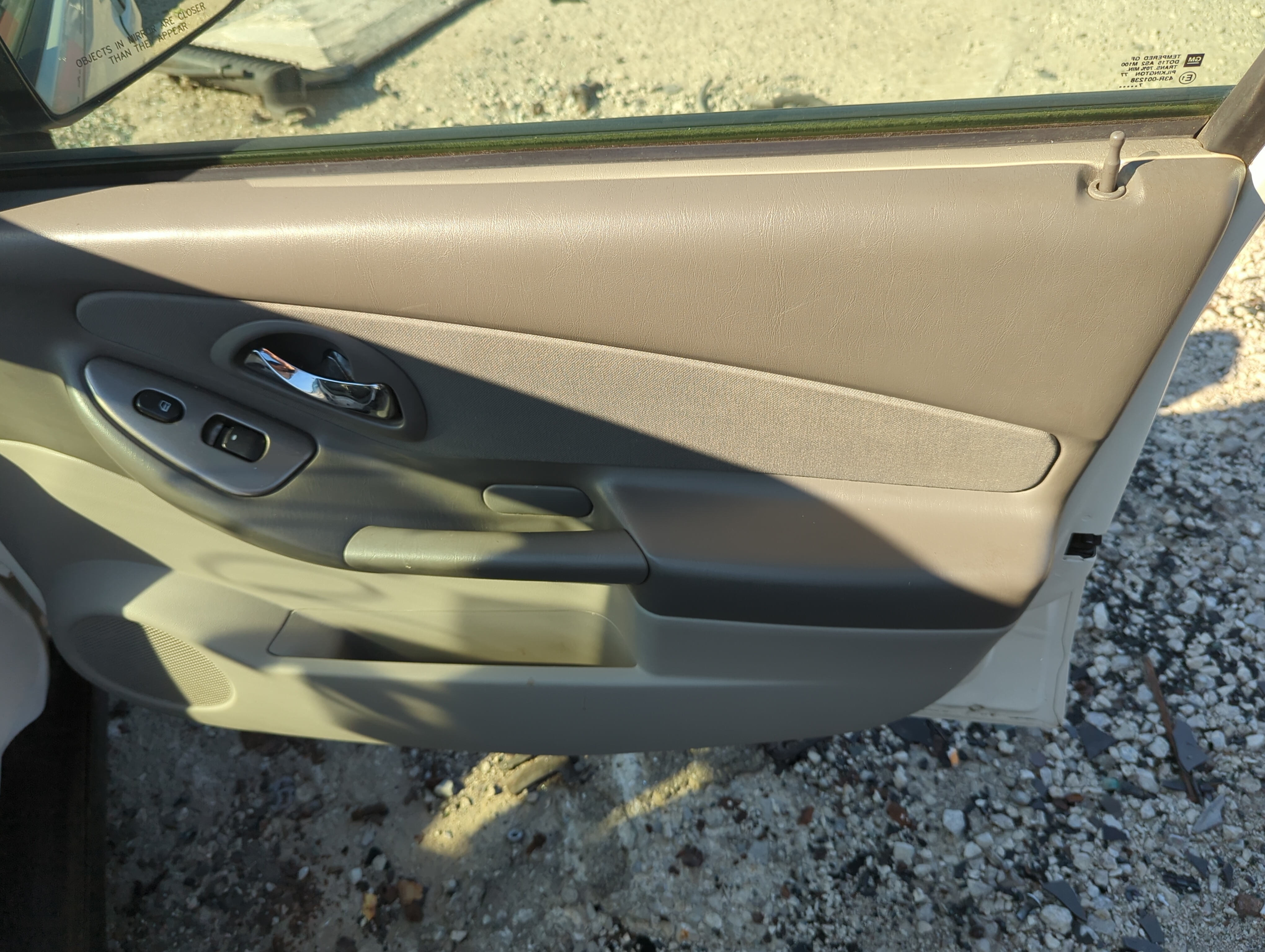 2008 Chevrolet Malibu Front Right Passenger Interior Door Panel Trim 1150909 - Oemusedautoparts1.com