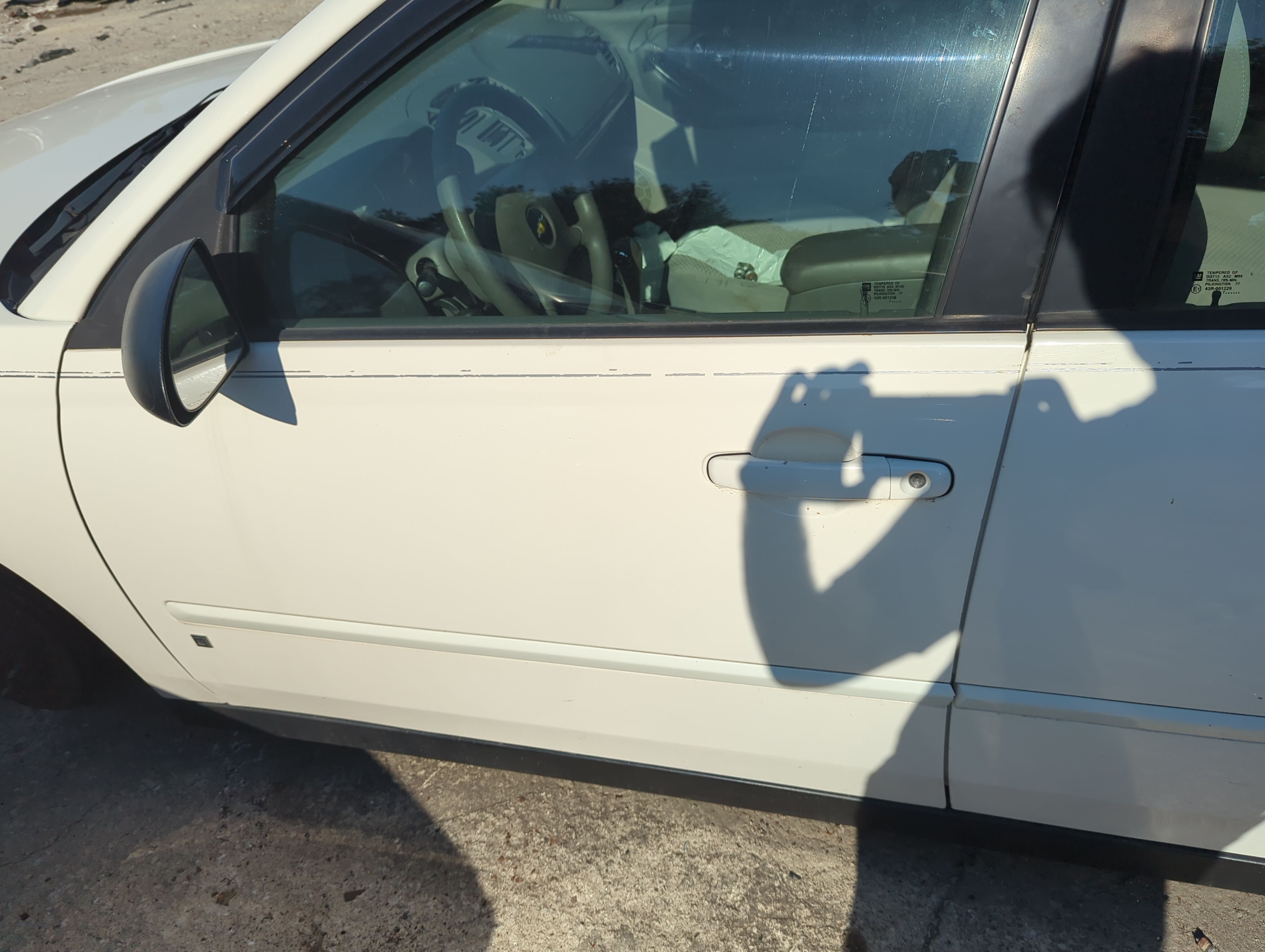 Picture of 2004-2008 Chevrolet Malibu Driver Front Door Oem 1150949