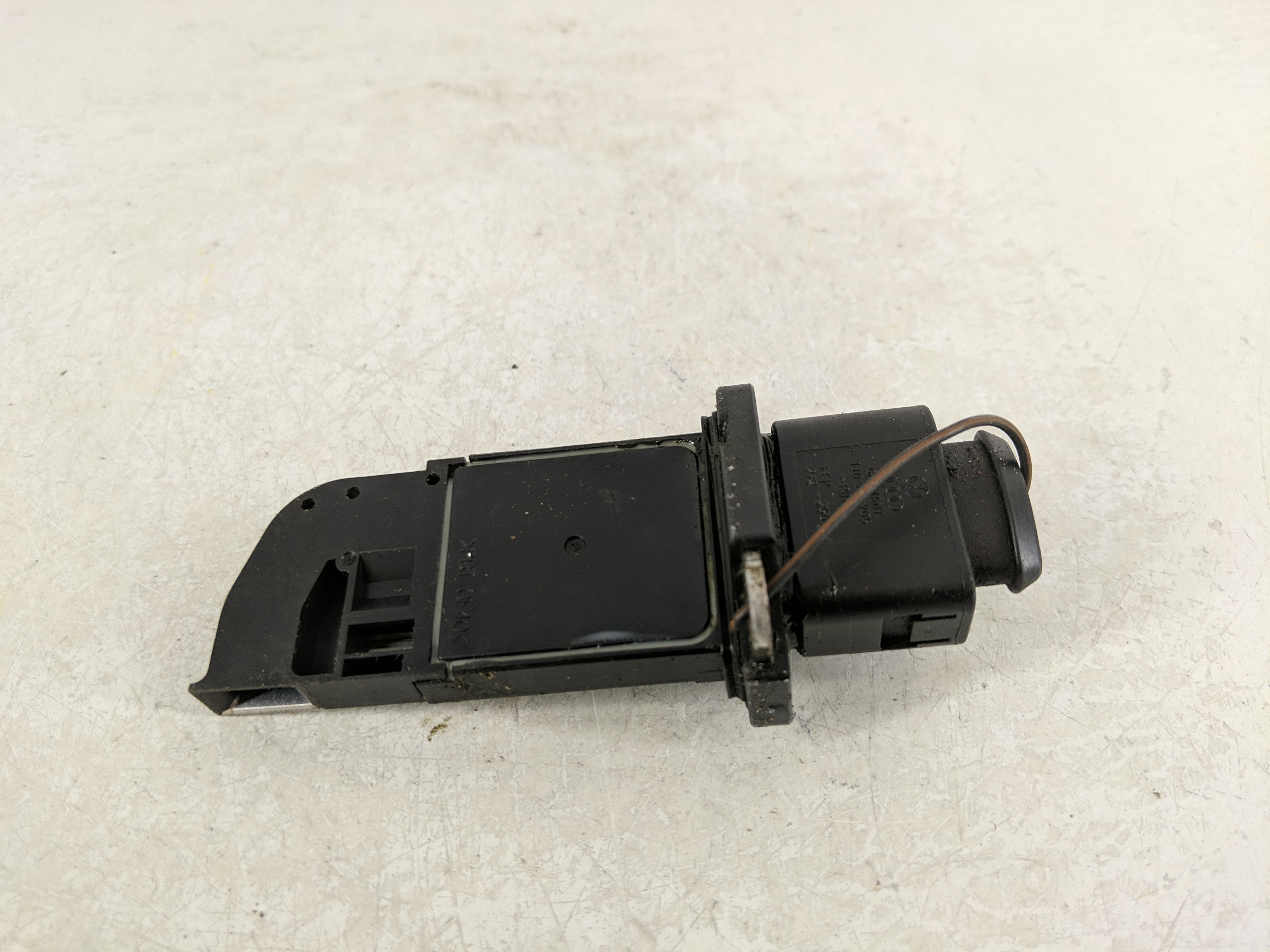 2009-2018 Volkswagen Tiguan Mass Air Flow Meter Maf 1150977 - Oemusedautoparts1.com