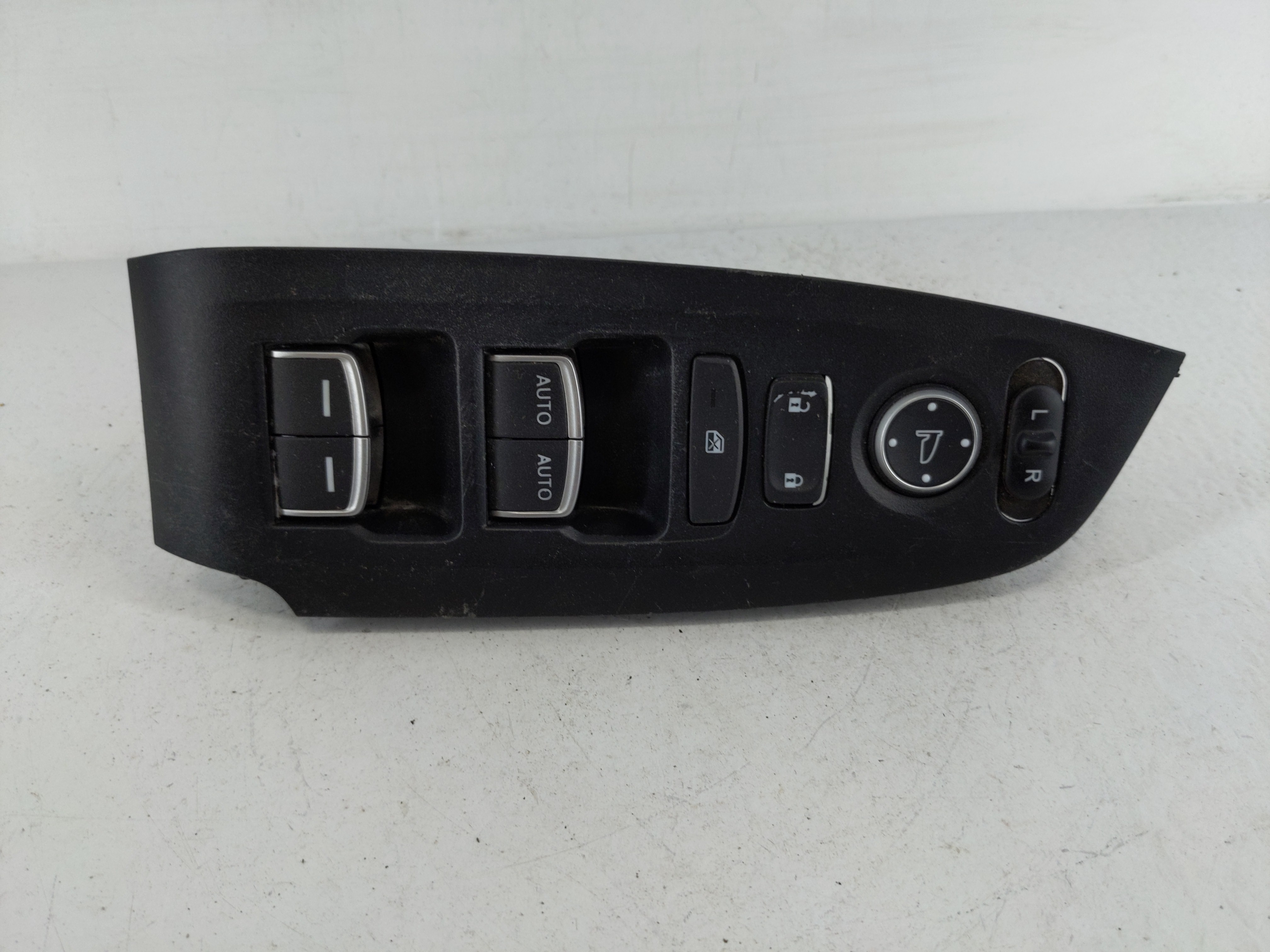 2018-2022 Honda Accord Driver Left Door Master Power Window Switch 1150991 - Oemusedautoparts1.com