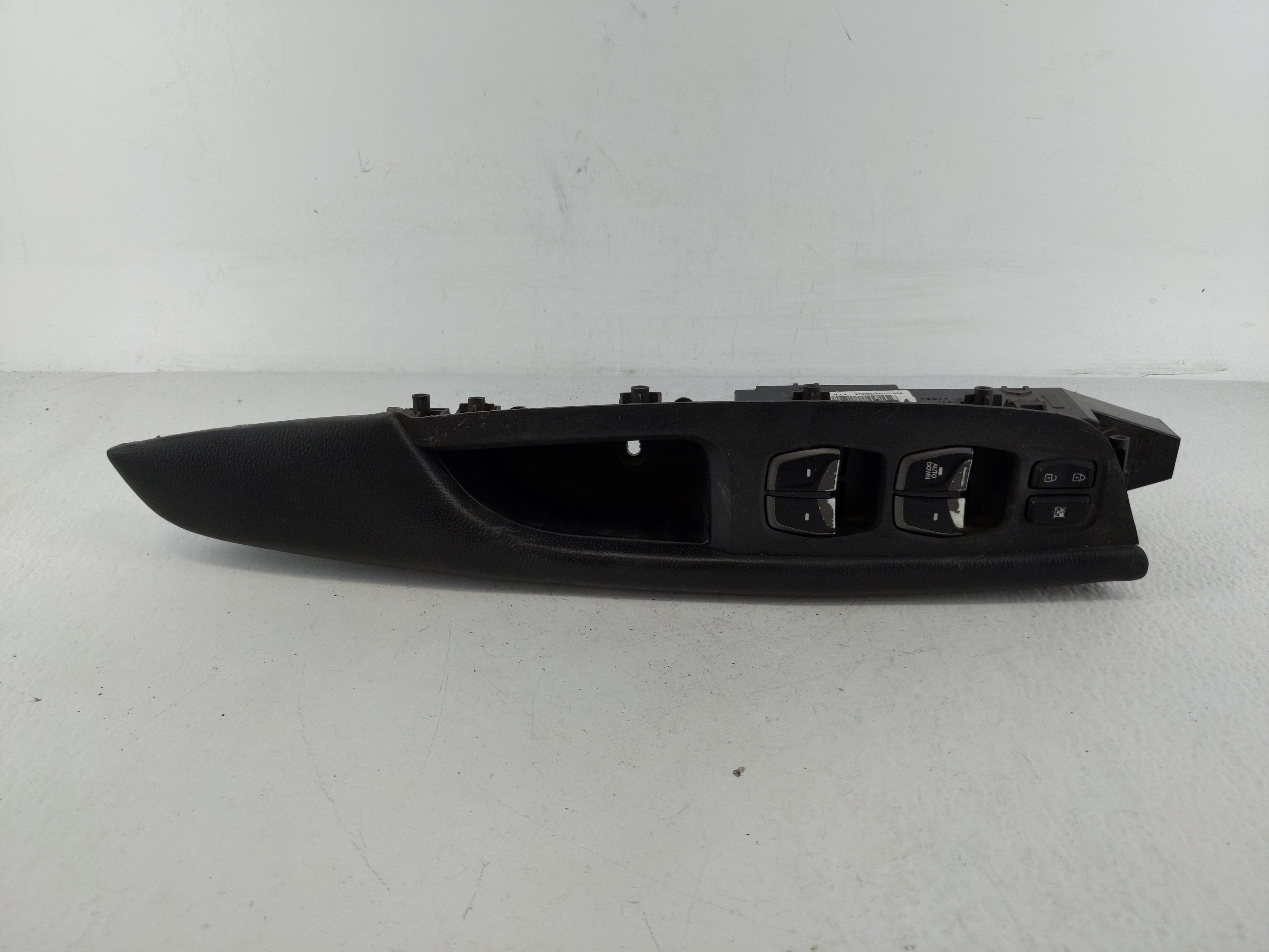 2017-2018 Hyundai Santa Fe Driver Left Door Master Power Window Switch 1150999 - Oemusedautoparts1.com