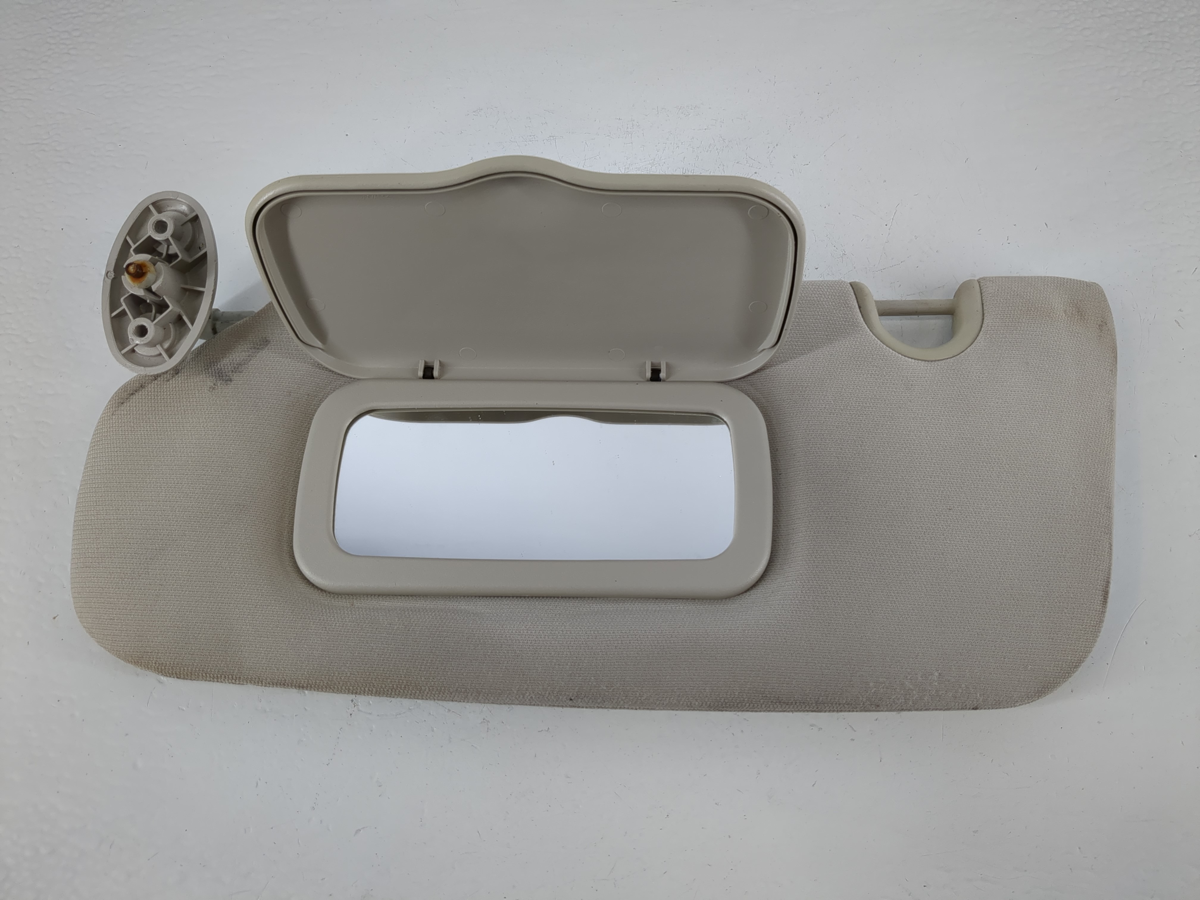 2010-2017 Jeep Patriot Driver Sun Visor Mirror Left Sunvisor Gray 1151044 - Oemusedautoparts1.com