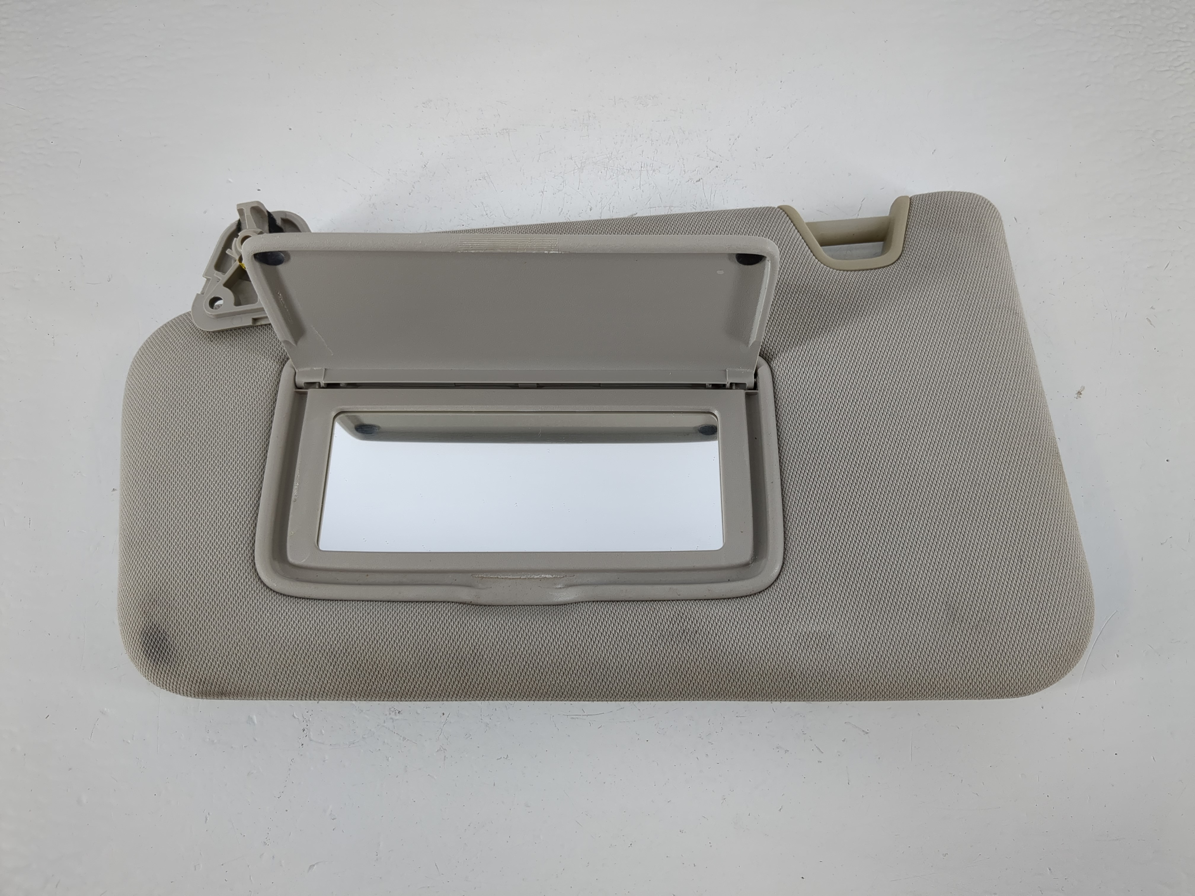 2014-2014 Nissan Juke Driver Sun Visor Mirror Left Sunvisor Gray 1151066 - Oemusedautoparts1.com