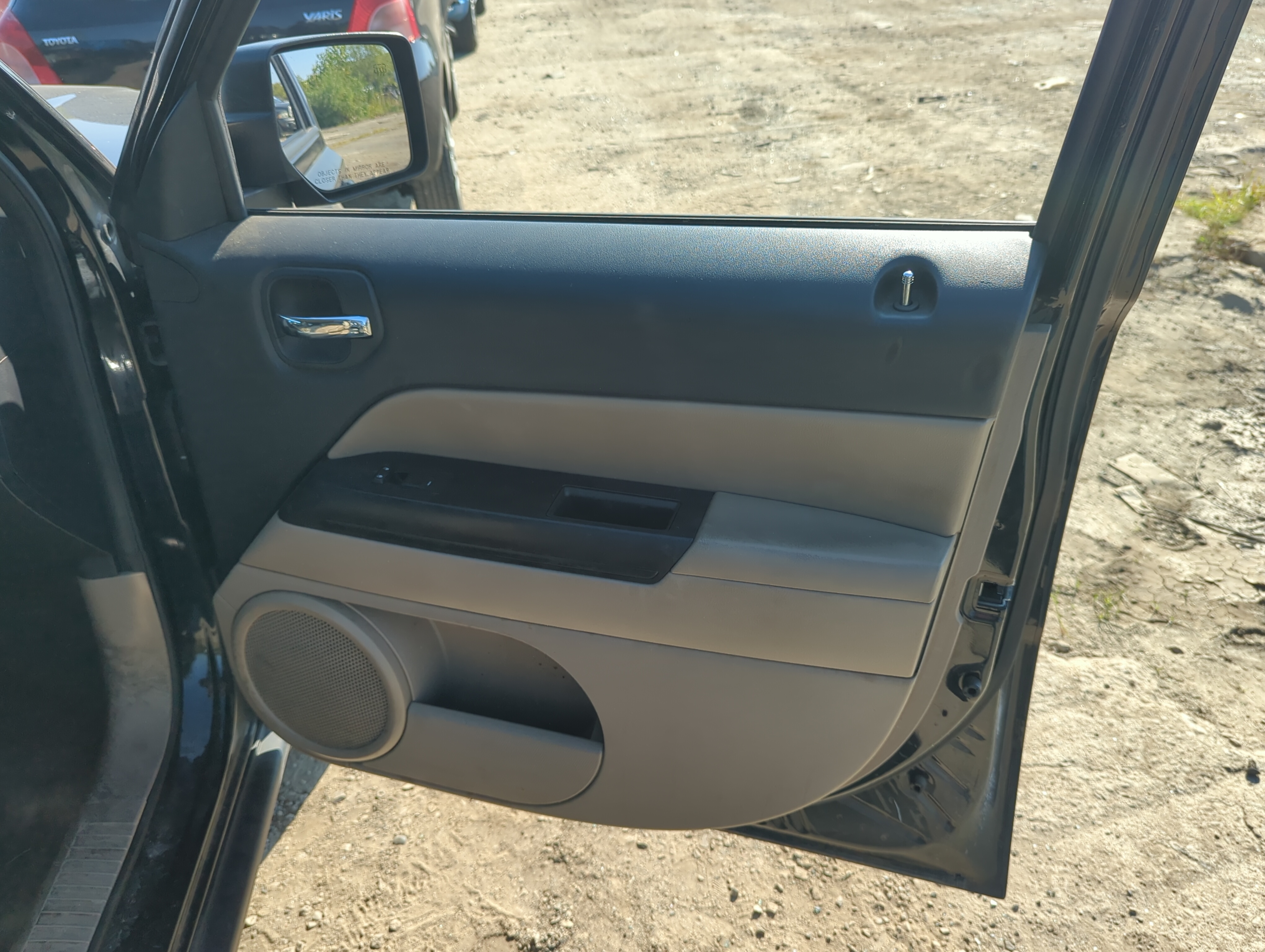 Picture of 2016 Jeep Patriot Front Right Passenger Interior Door Panel Trim 1152054