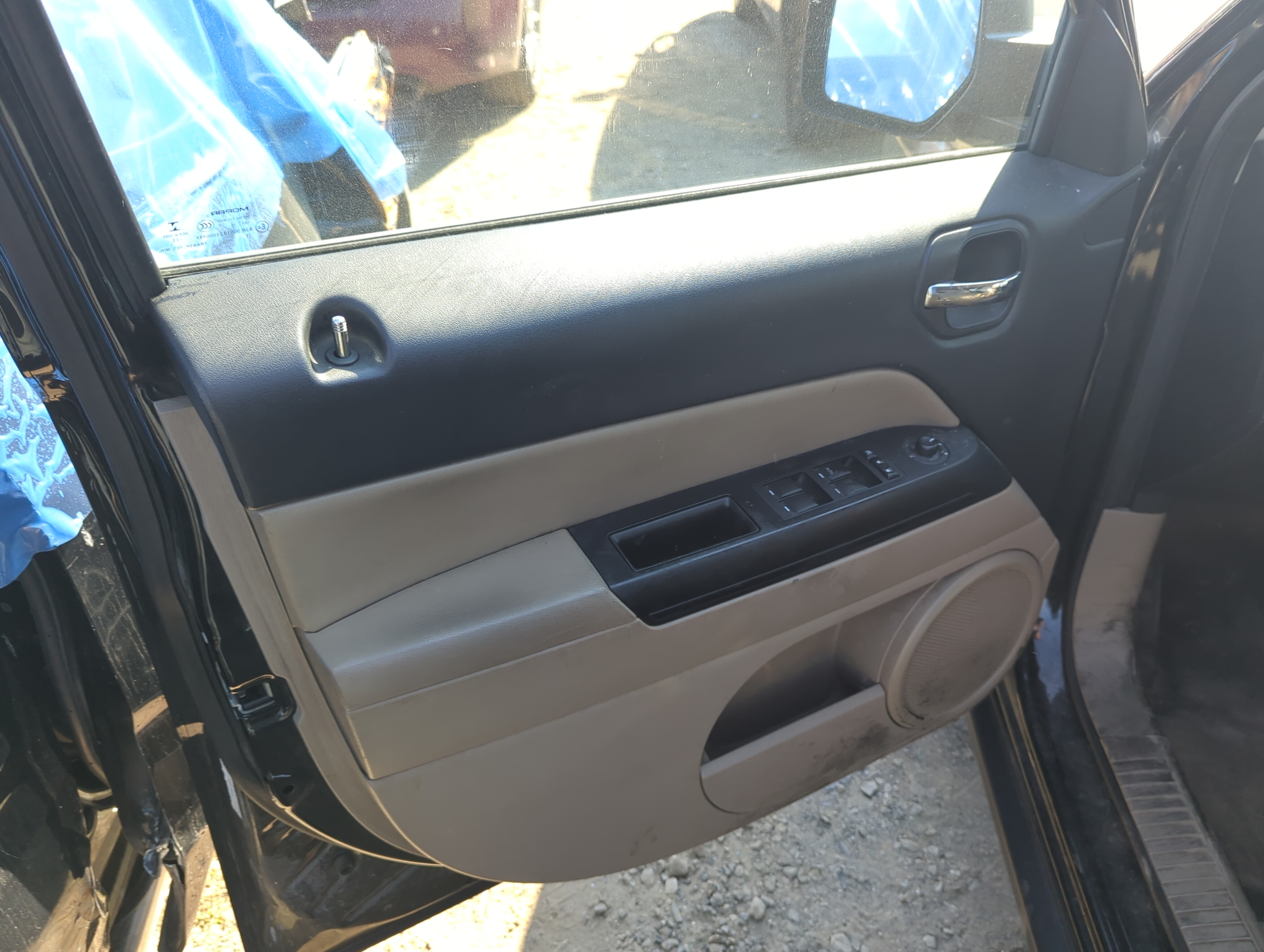 Picture of 2016 Jeep Patriot Front Left Driver Interior Door Panel Trim 1152072