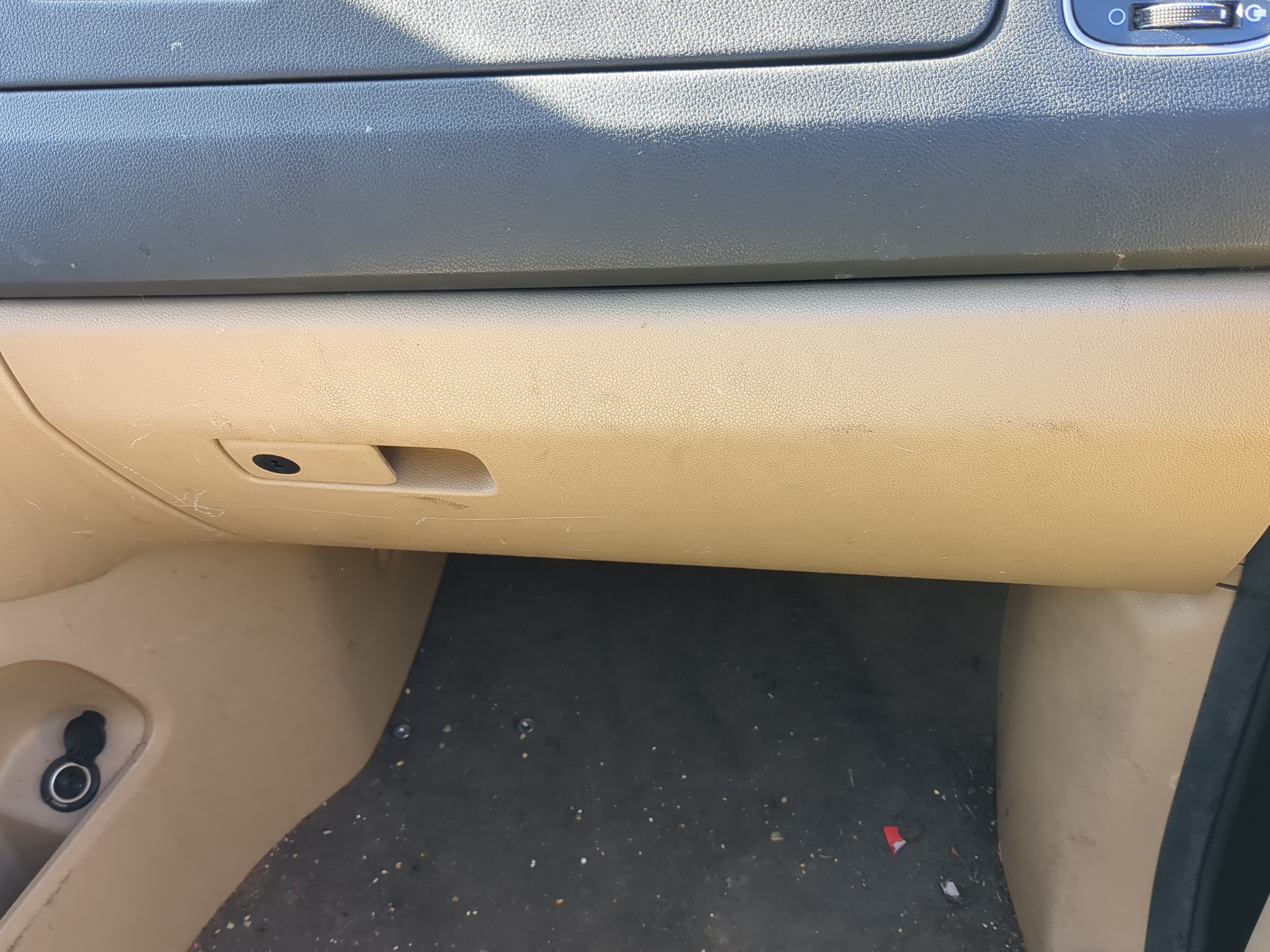 2016 Kia Sedona Passenger Glove Box Door Storage Compartment 1152238 - Oemusedautoparts1.com