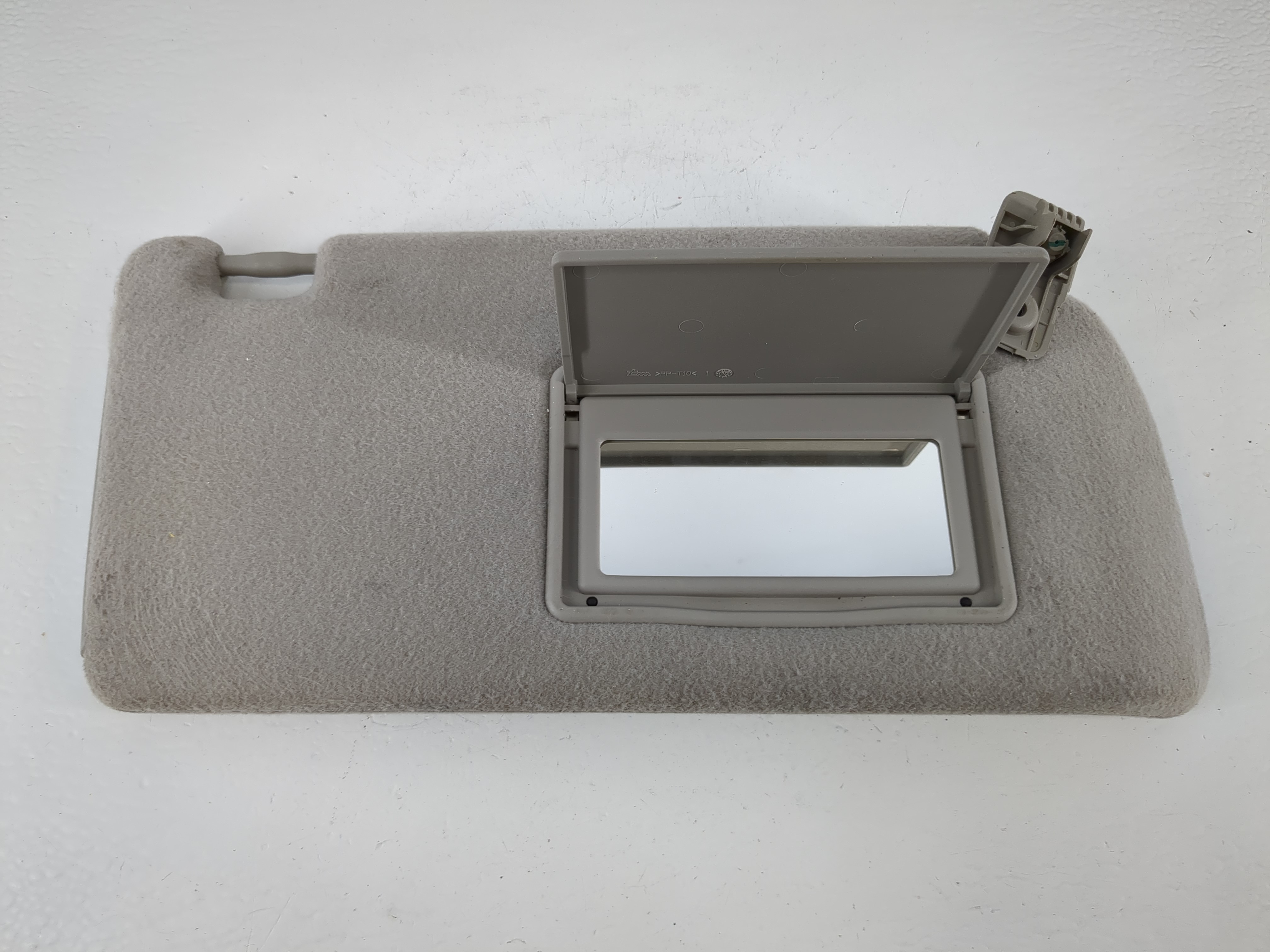 2005-2012 Nissan Frontier Passenger Sun Visor Mirror Right Sunvisor Gray 1152319 - Oemusedautoparts1.com