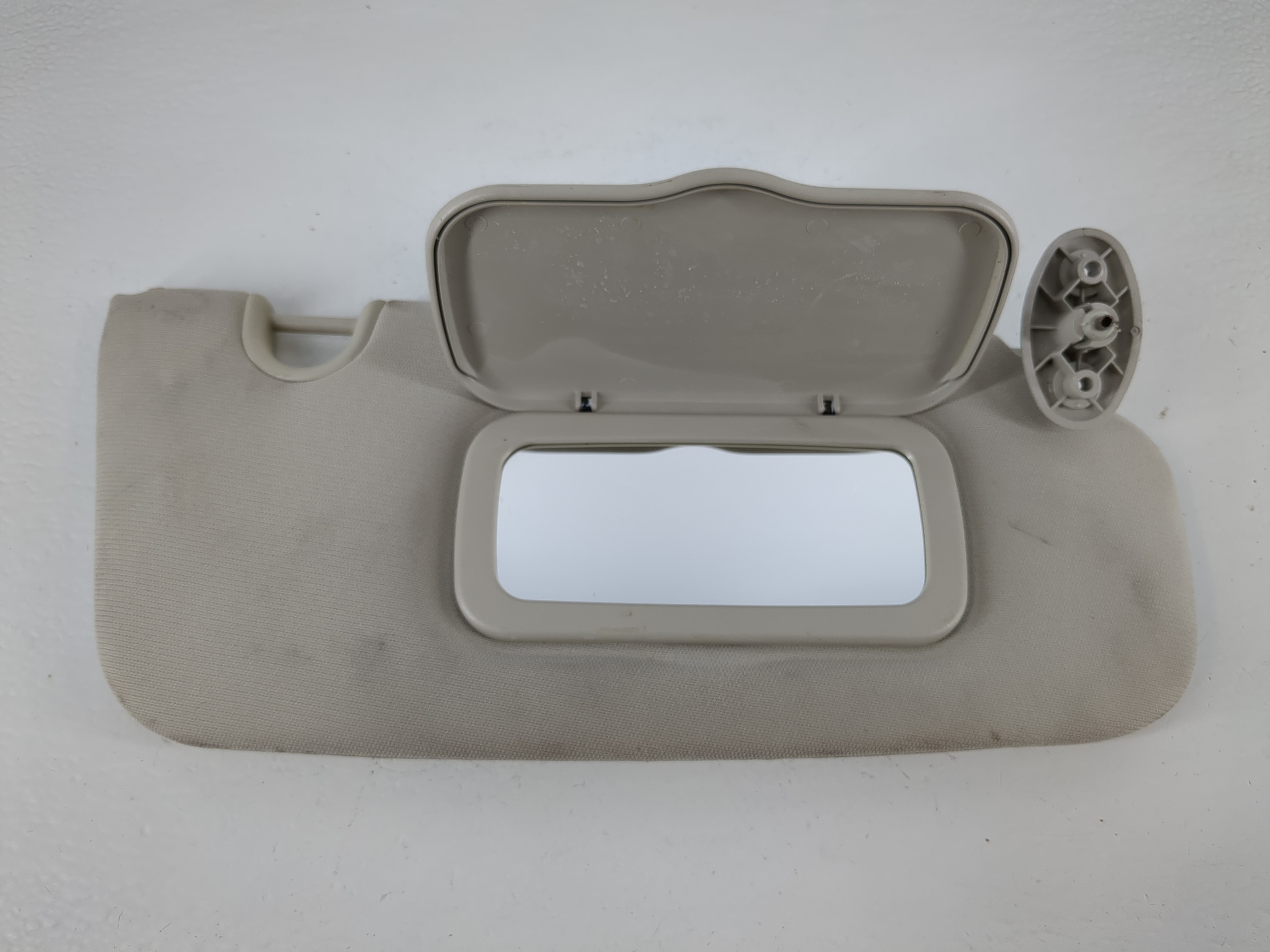 2010-2017 Jeep Patriot Passenger Sun Visor Mirror Right Sunvisor Gray 1152329 - Oemusedautoparts1.com