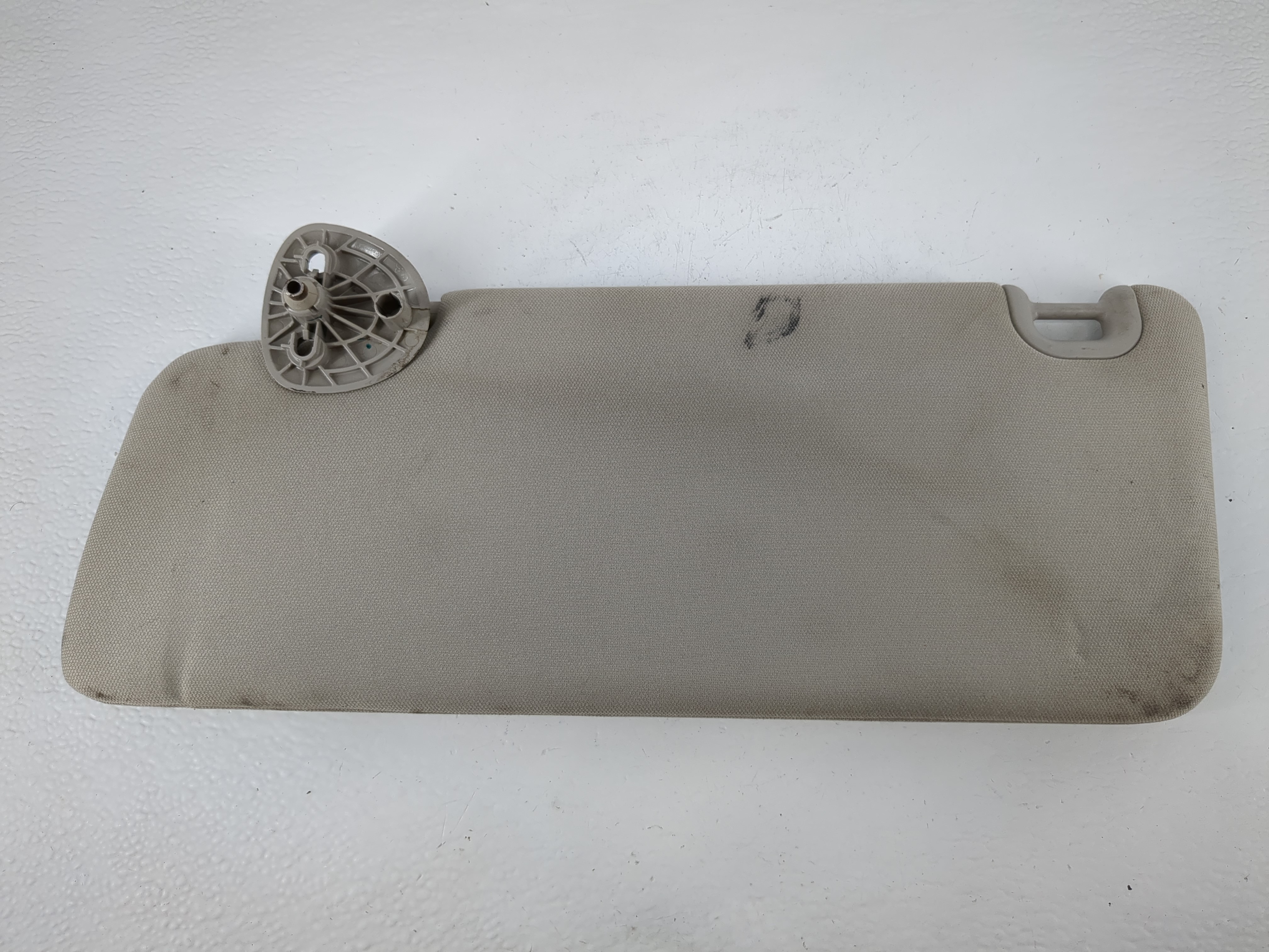 Dodge Ram 1500 Driver Sun Visor Mirror Left Sunvisor Gray 1152335 - Oemusedautoparts1.com