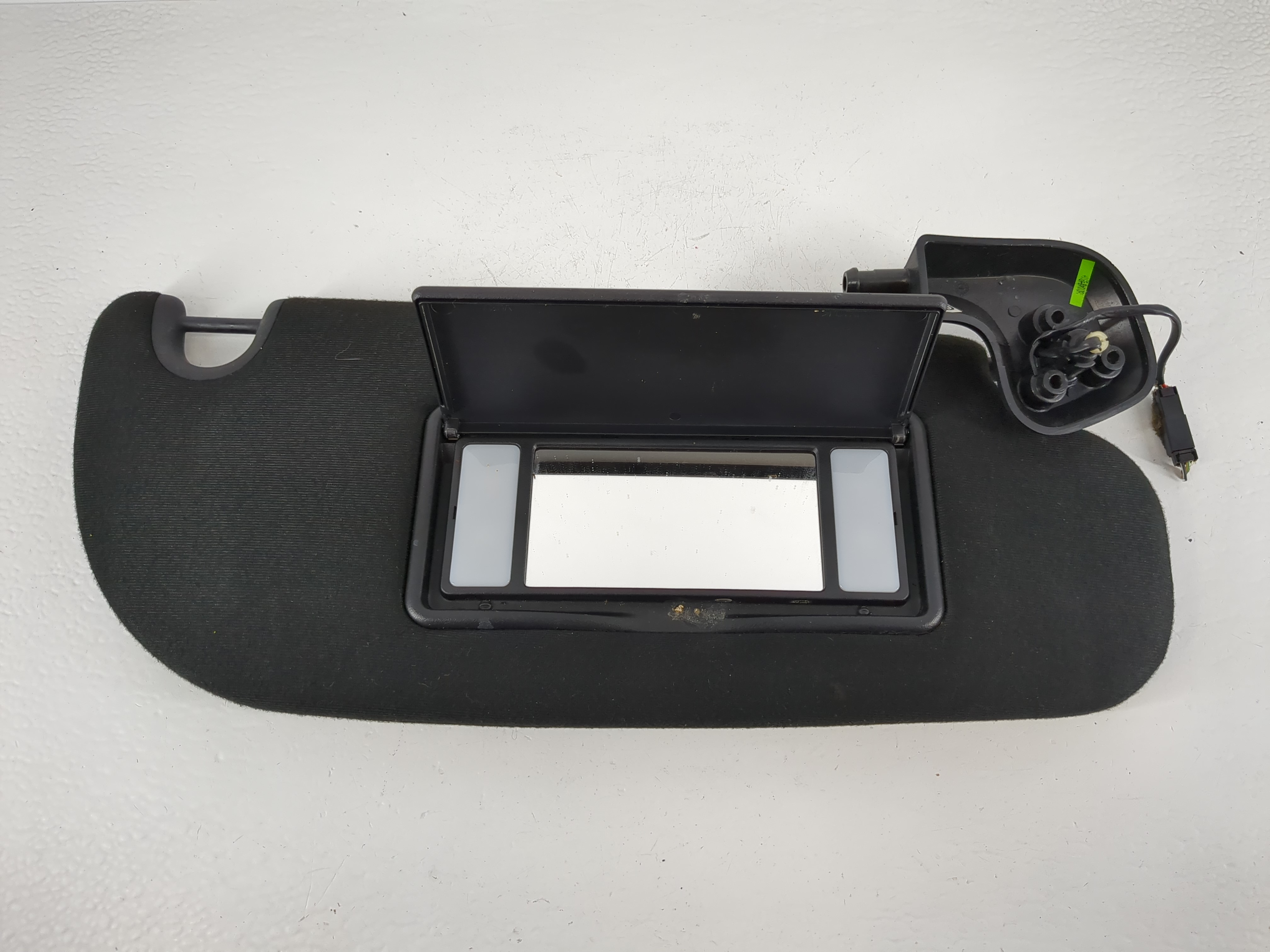 Picture of 2016 Ford Expedition Passenger Sun Visor Mirror Right Sunvisor Black 1152336