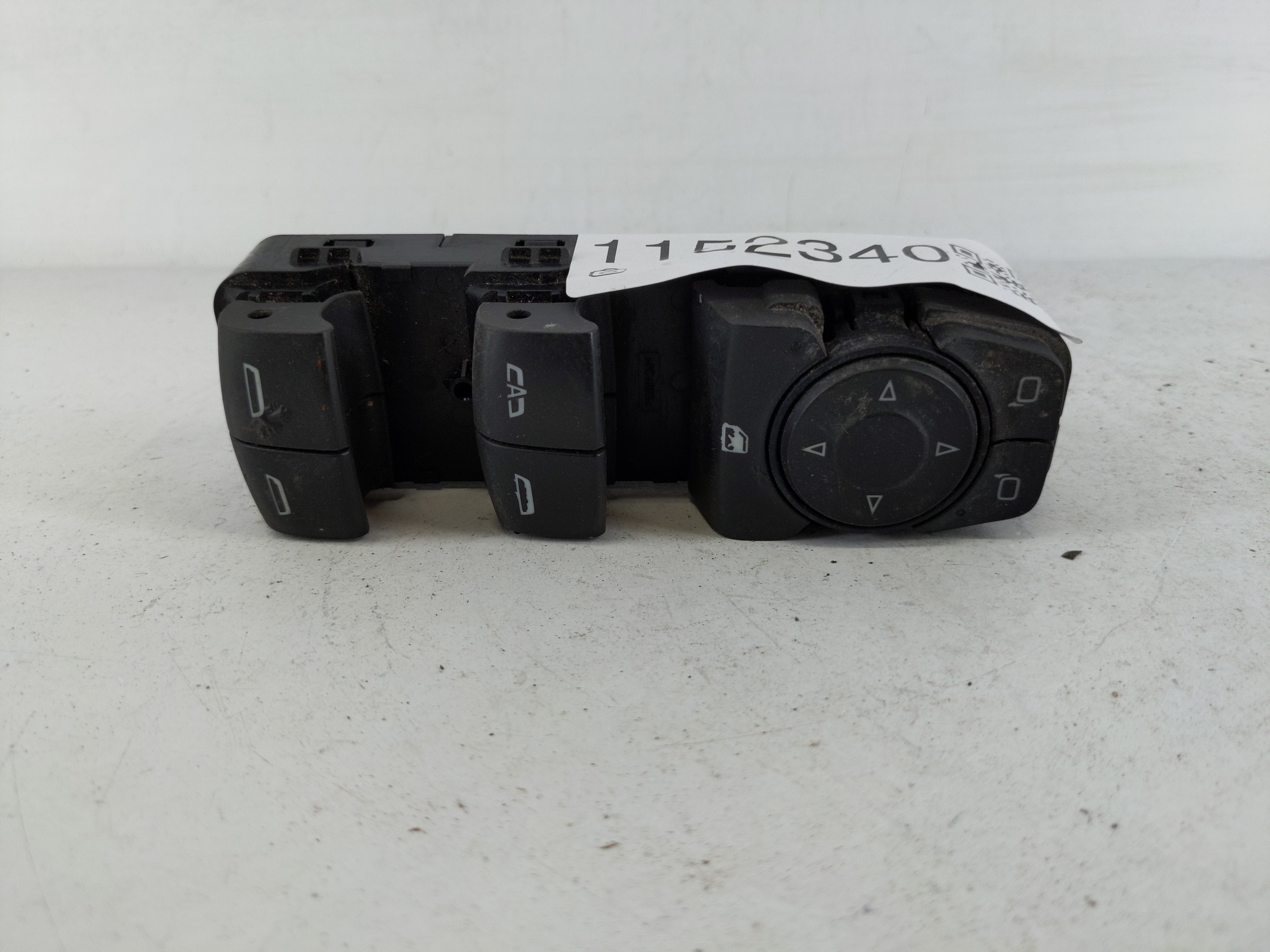 2018-2022 Chevrolet Equinox Driver Left Door Master Power Window Switch 1152340 - Oemusedautoparts1.com