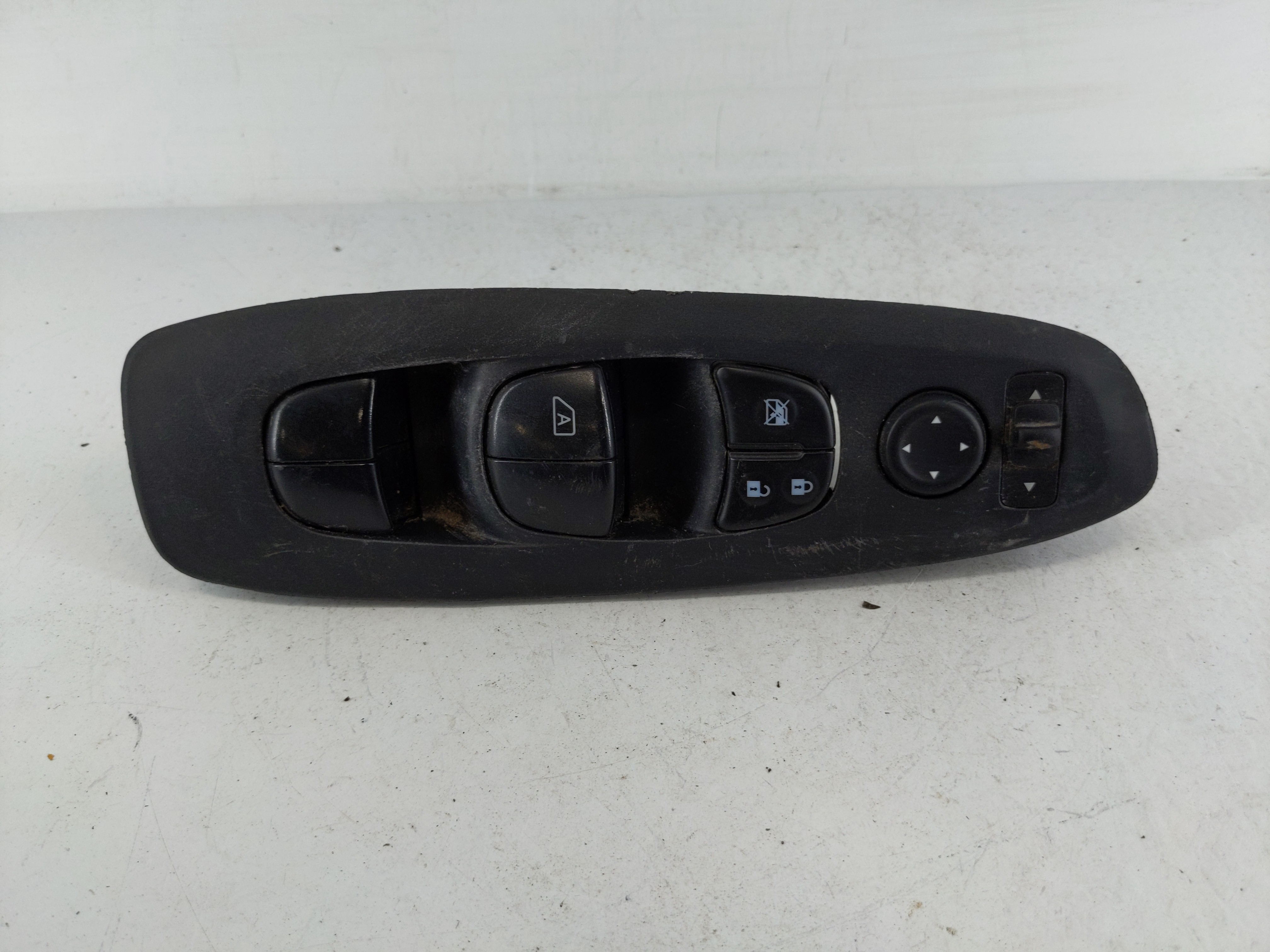 2013-2020 Nissan Pathfinder Driver Left Door Master Power Window Switch 1152344 - Oemusedautoparts1.com