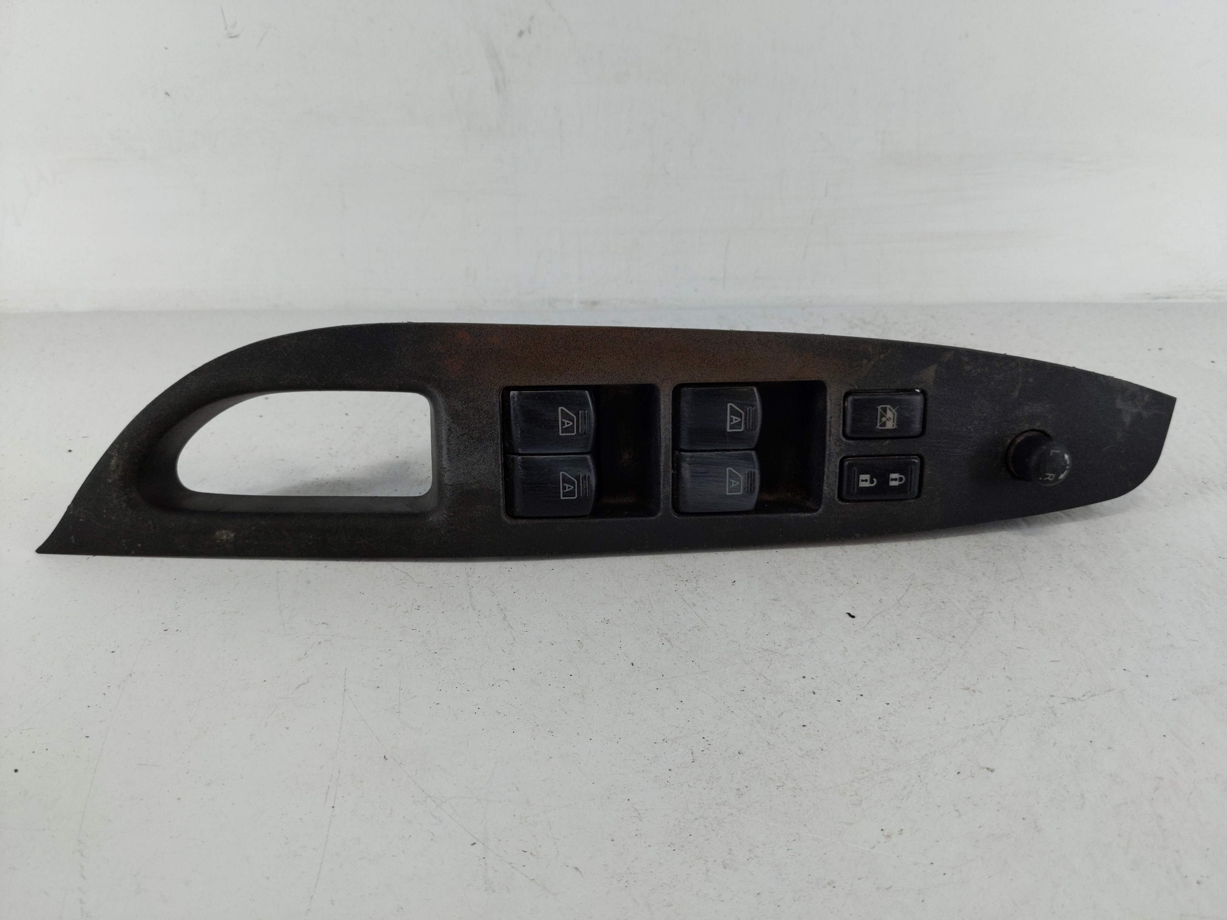 2011-2013 Infiniti G37 Driver Left Door Master Power Window Switch 1152351 - Oemusedautoparts1.com