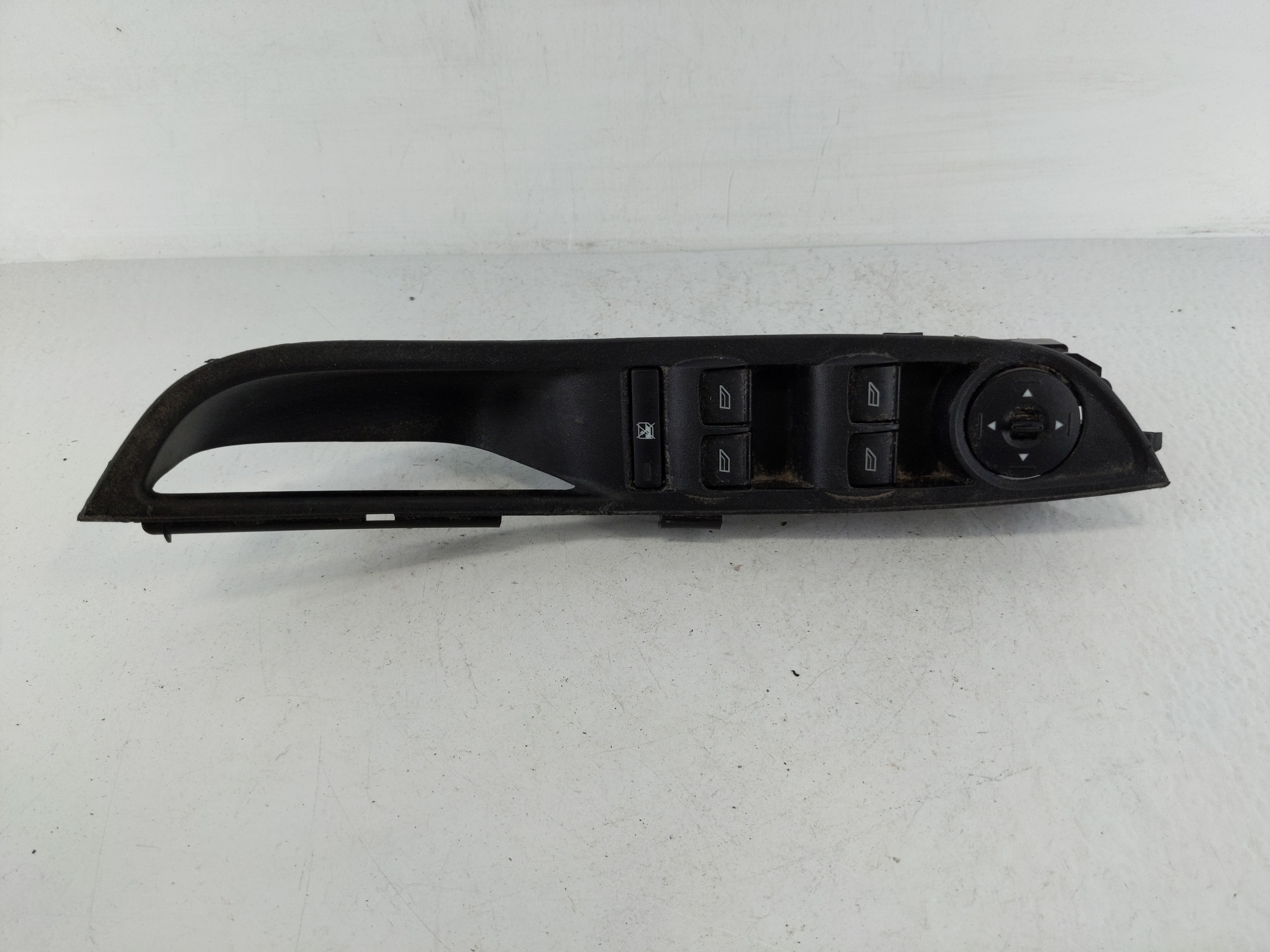 Picture of 2012-2018 Ford Focus Driver Left Door Master Power Window Switch 1152352