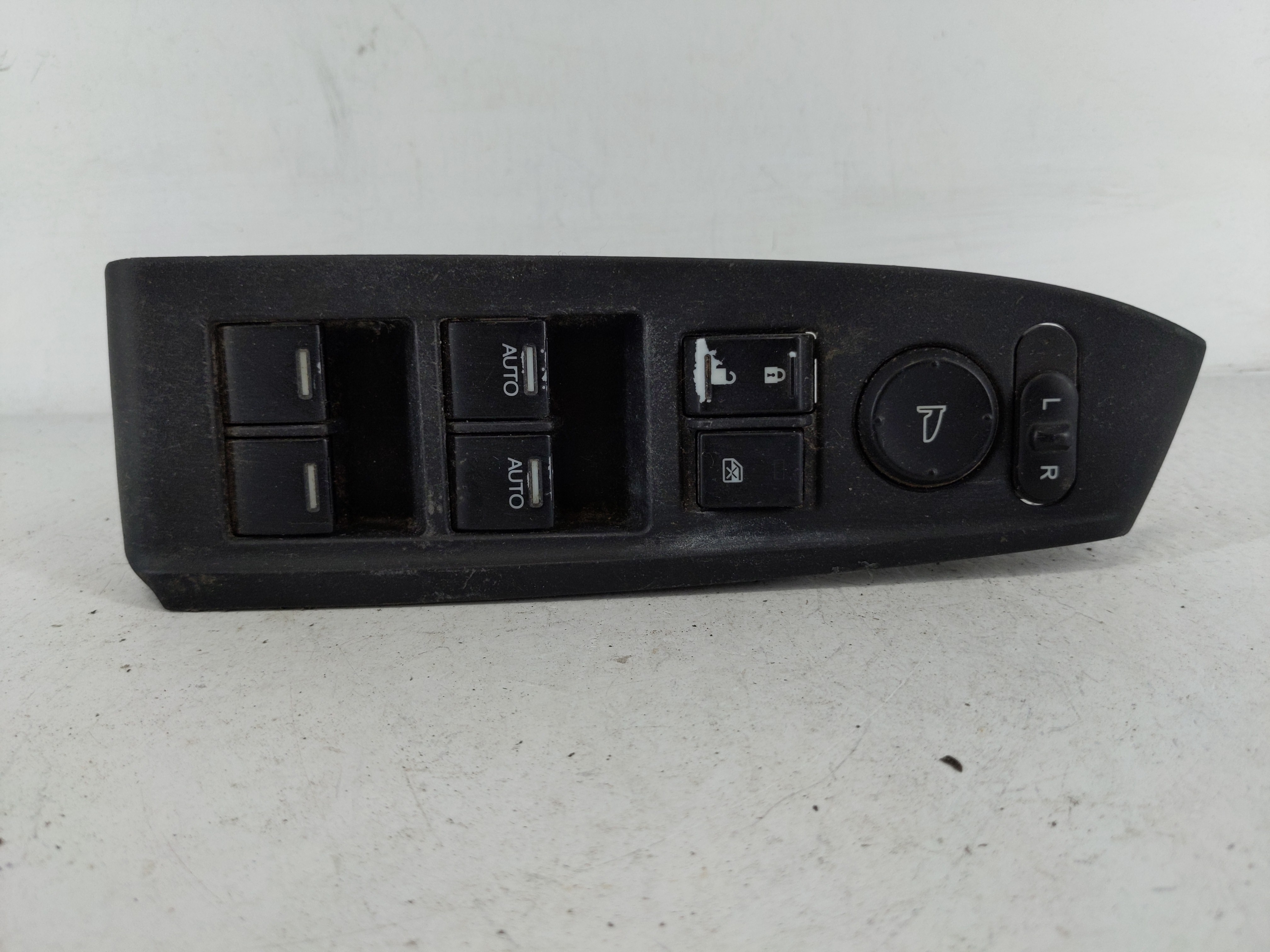2008-2012 Honda Accord Driver Left Door Master Power Window Switch 1152353 - Oemusedautoparts1.com
