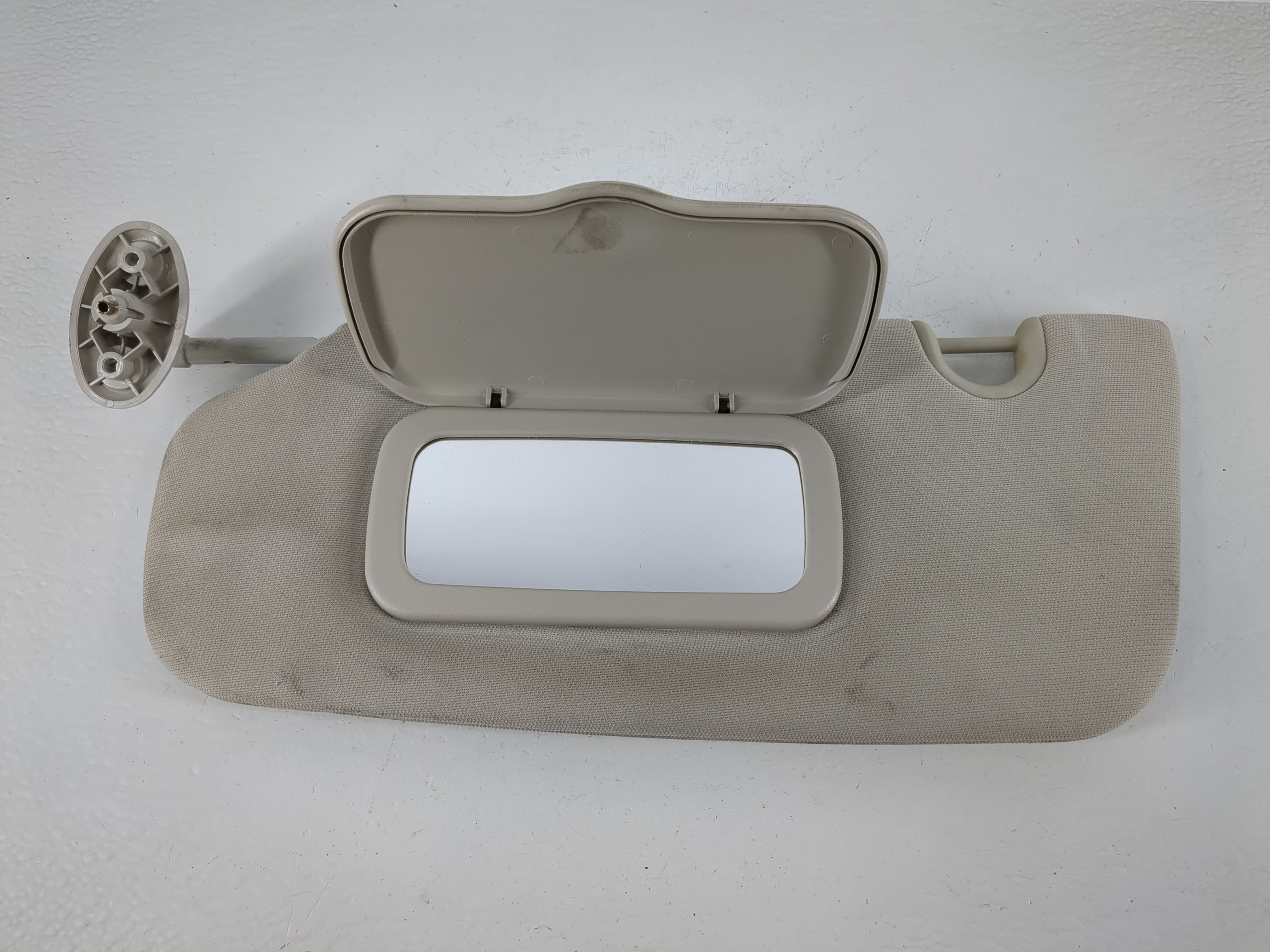 2010-2017 Jeep Patriot Driver Sun Visor Mirror Left Sunvisor Gray 1152413 - Oemusedautoparts1.com